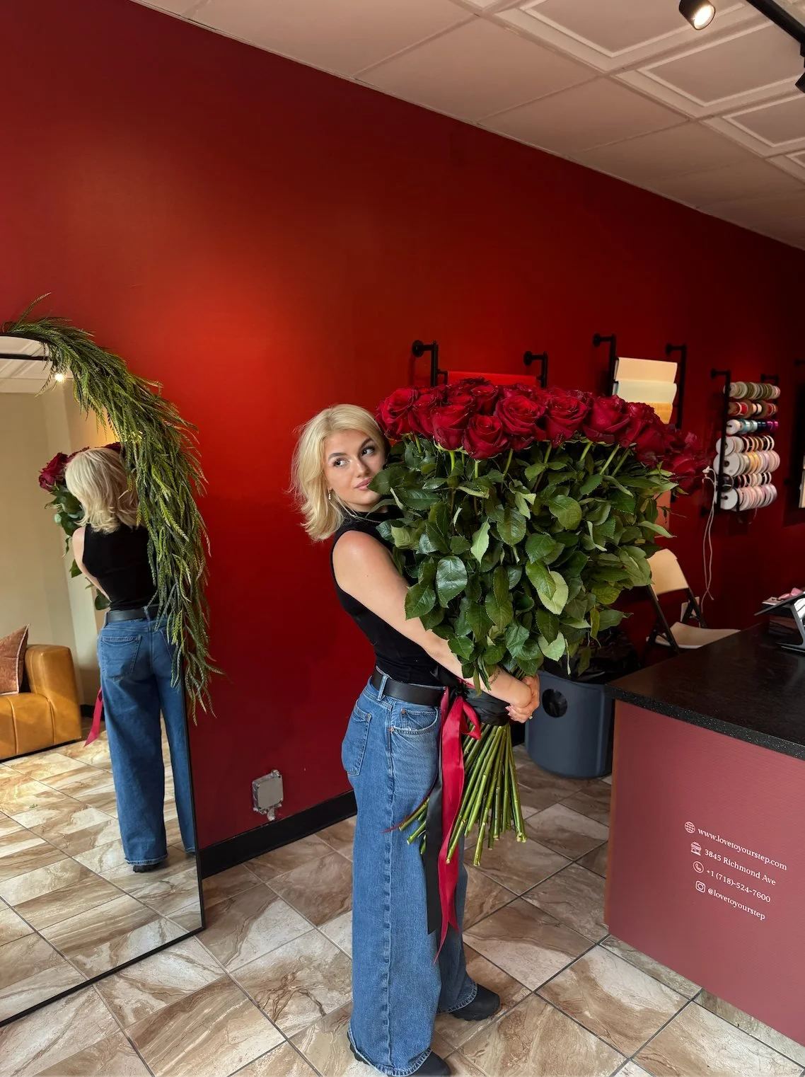 lovetoyourstep-long-stem-red-rose-bouquet-florist.jpg