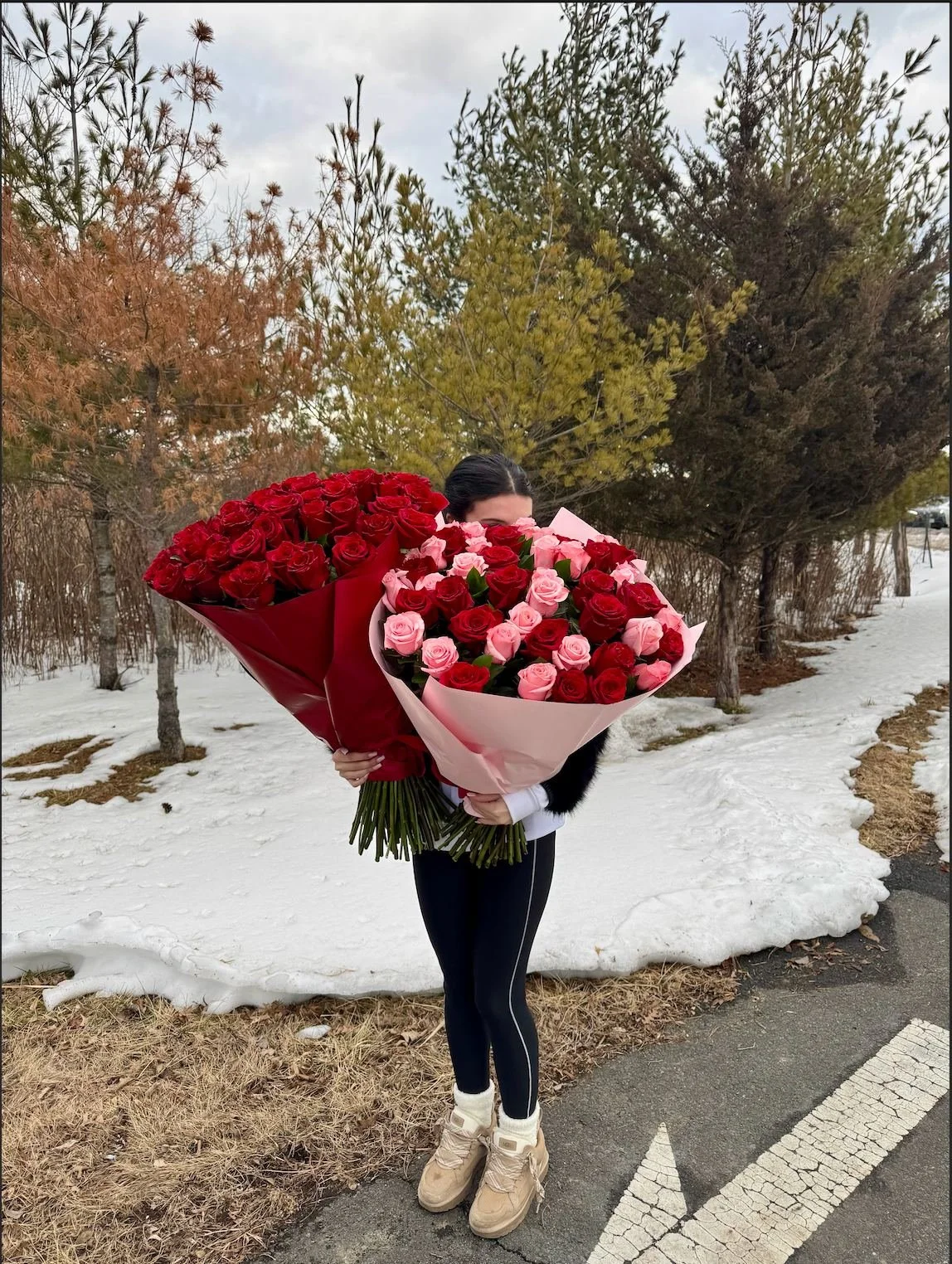 lovetoyourstep-red-pink-rose-bouquets-winter.jpg