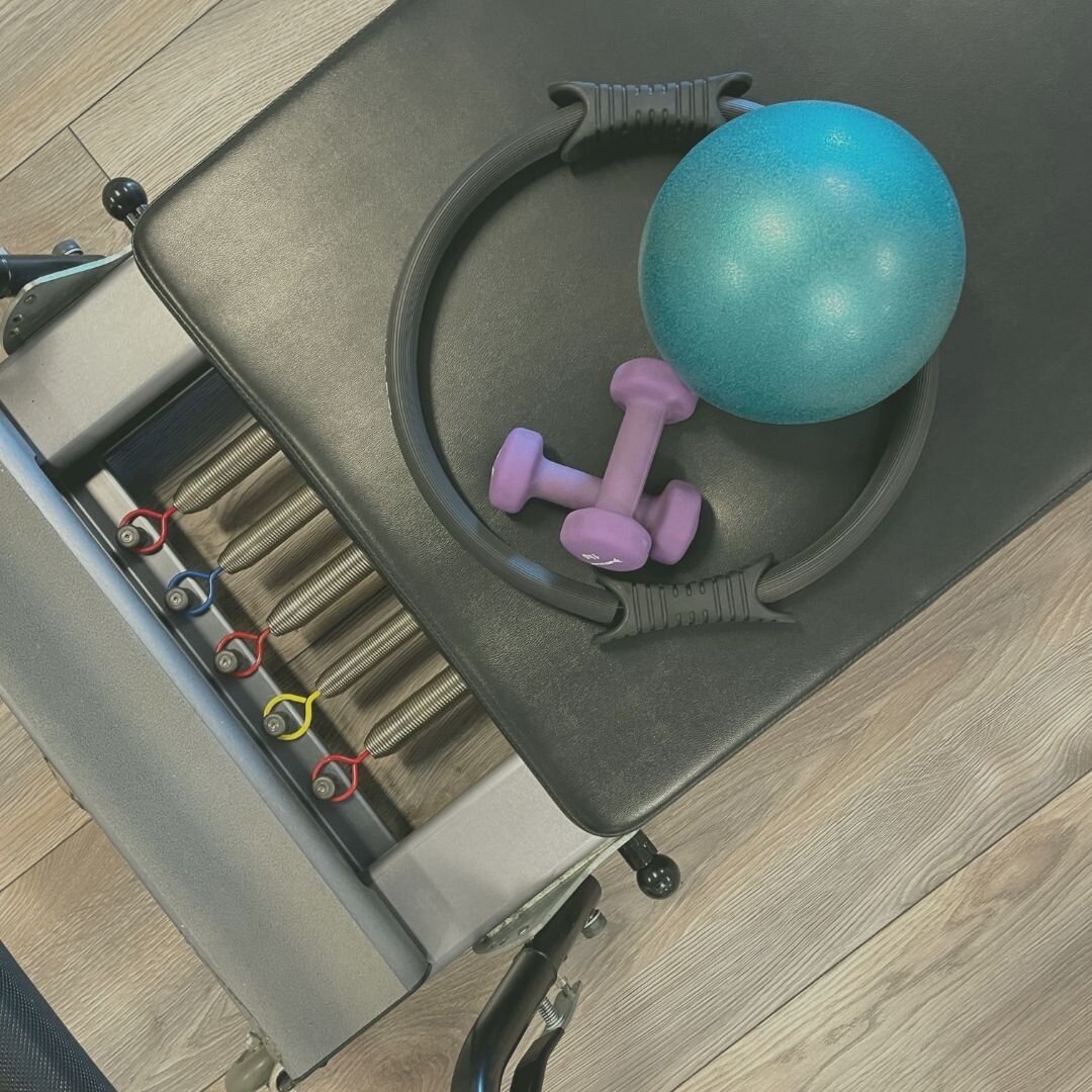 What are your favourite Pilates props?⁣
A) Dumbbells 🏋️&zwj;♂️
B) Ball 🏐
C) Magic Circle ⭕
D) All of the above 😉

⬇️ Comment below! 

#reformer #reformerpilates #reformerhobart #hobartreformer #hobartpilates #pilateshobart #reformerprops #dumbbell