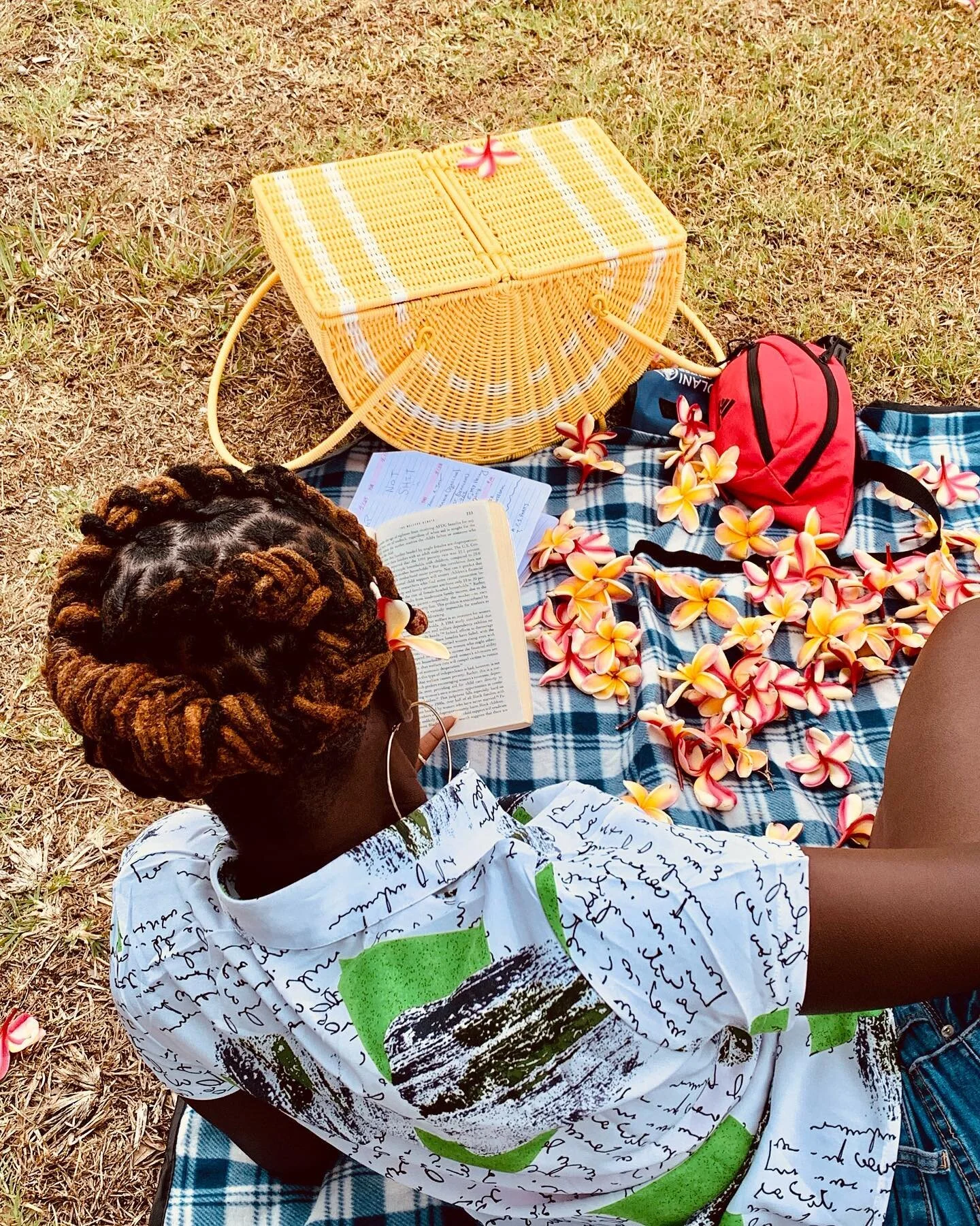 Know your worth💄! I started Never birth alone services 👼🏻to provide other women or birthing parents with my services👩🏿&zwj;🍼. I also wanted to inspire others  to step out into the entrepreneur world💼! I wanted to make an impact on the beautifu