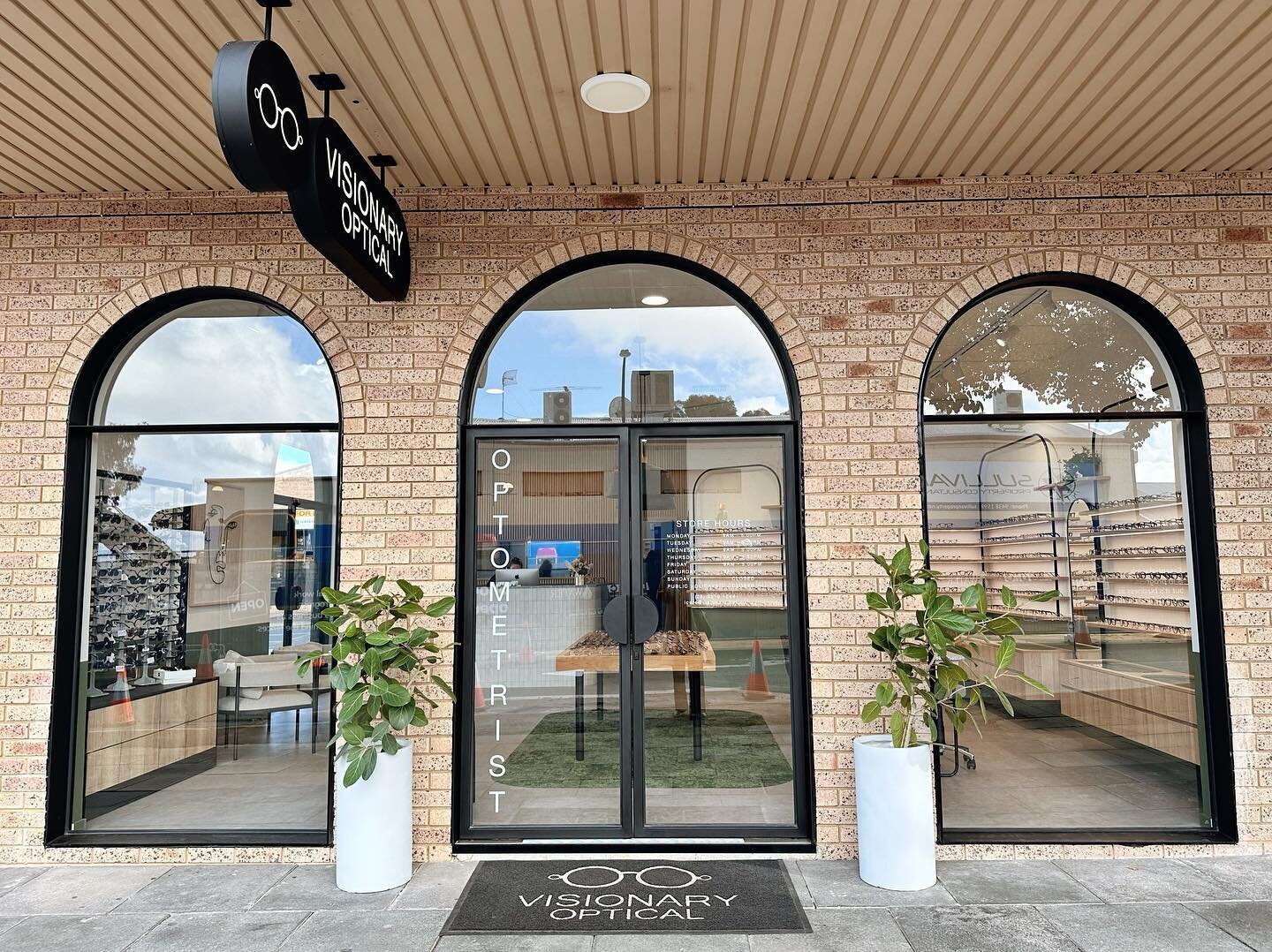 Facade transformation, swipe for before pic&hellip;
So pleased with the outcome, now the outside aligns with the beautiful inside!

Project: Visionary Optical
Signage:WASP

#retaildesign #retaildesigner
#retaildesignperth #retaildesignerperth
#interi