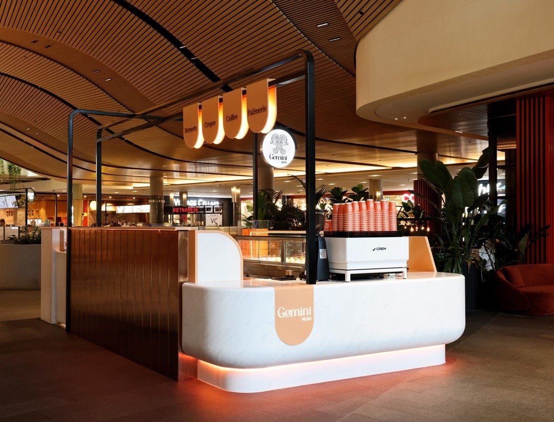 A vibrant and fun colour palette of oranges was used throughout the Gemini Mini kiosk, enhanced by halo lighting which gives it a fun energy and freshness. 

Client / @geminicafeperth
Interior Design / @urbani.design
Location / @Karrinyup_sc
Photogra