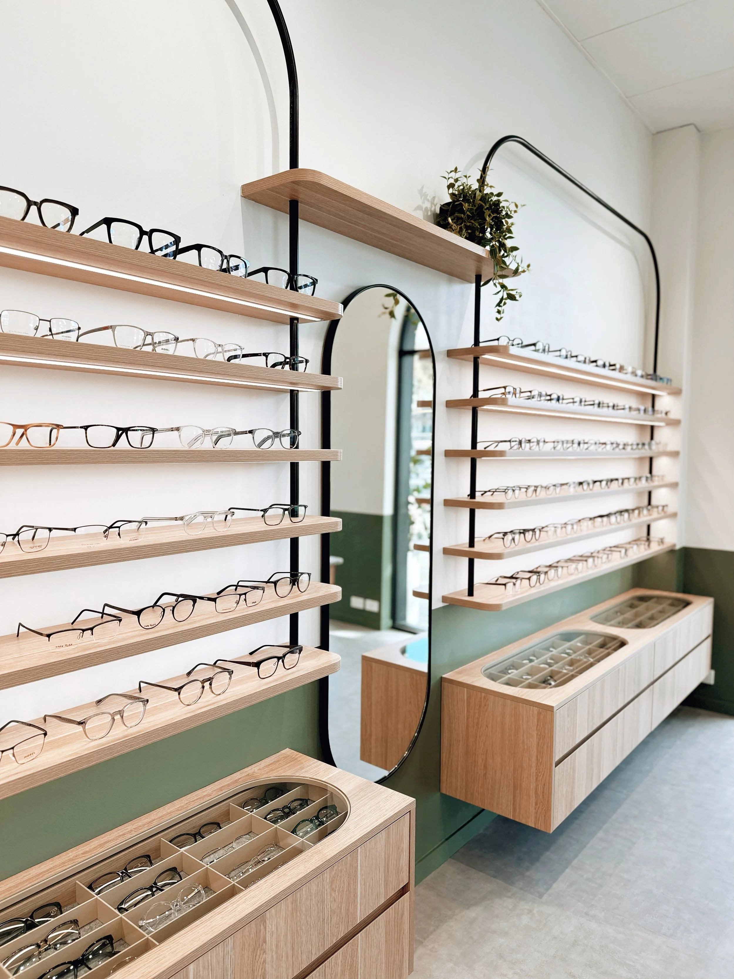 Visionary Optical_Urbani Design_03JPG.JPG