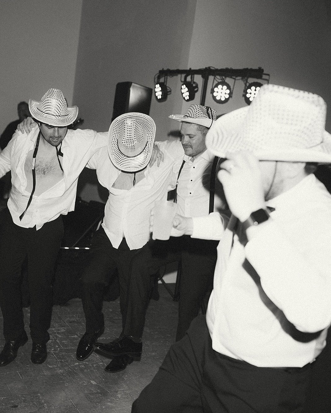 A few dance floor moments that felt like a memory. Filled with disco cowboy hats, espresso martinis, and a whole lot of love. 
.
.
@commodoreperryauberge 
@thelittleweddingband

#austinweddingphotographer #austinphotographer