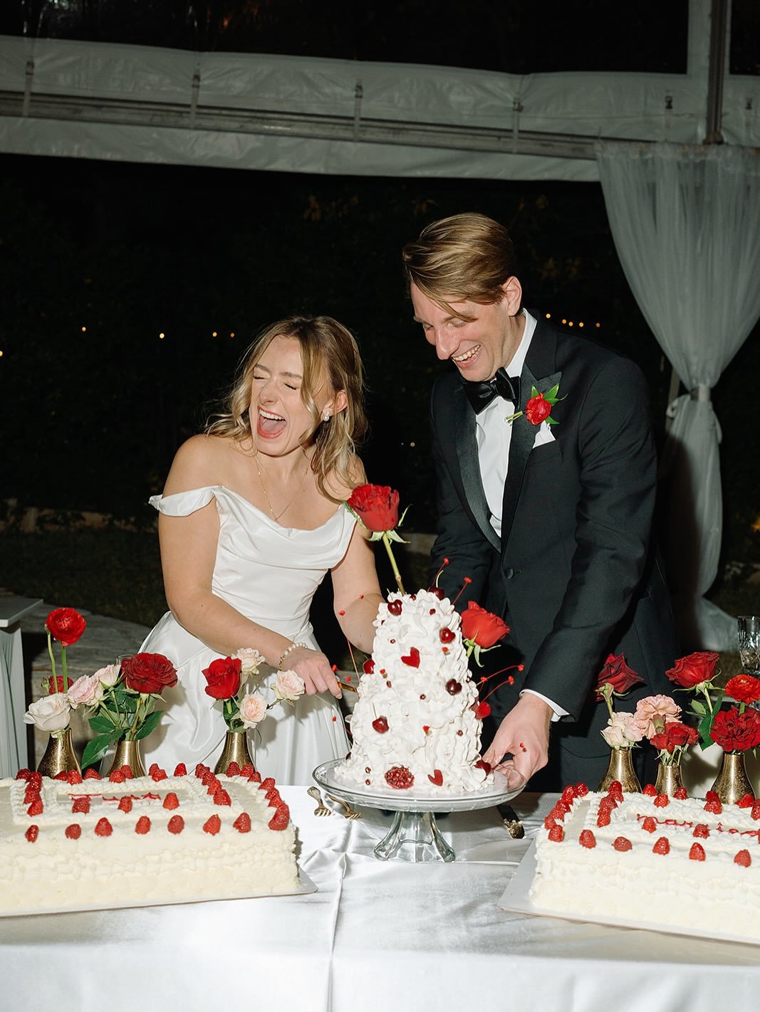 Jordan and William got married at The Allan House a few weeks ago and they had the most beautiful pops of red. I can&rsquo;t wait to share more from this day. 

.
.
.
#austinweddingphotographer Austin photographer, Austin wedding photographer
