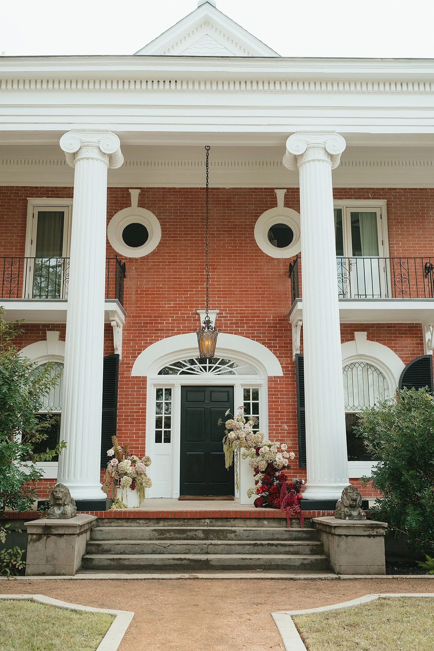  large historic estate in Texas by Austin wedding photographer 