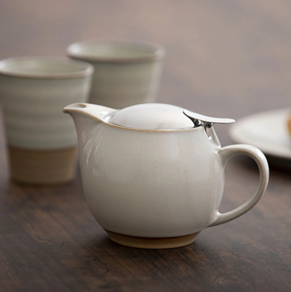 15 oz. BEE HOUSE Round Teapot