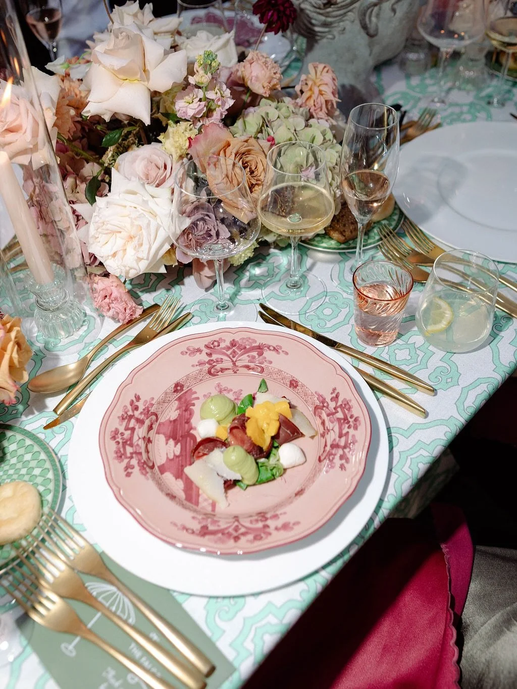 Table design from I&amp;W&rsquo;s dream Italian wedding in Tuscany. 

Embracing the change in seasons the colour scheme seamlessly bridged the gap between summer brights and richer autumnal tones whilst perfectly contrasting with terracotta masterpie