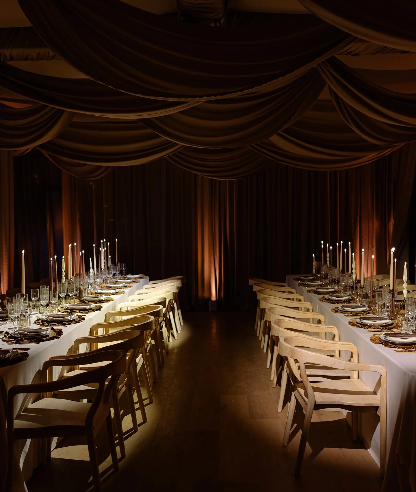 We transformed The Ballroom at Euridge to become unrecognisable. Splitting the space using truss and draping into a moody driving room and a 1920&rsquo;s Quintin Tarantino inspired afterparty space - swipe to see the before and after. 

The dining sp