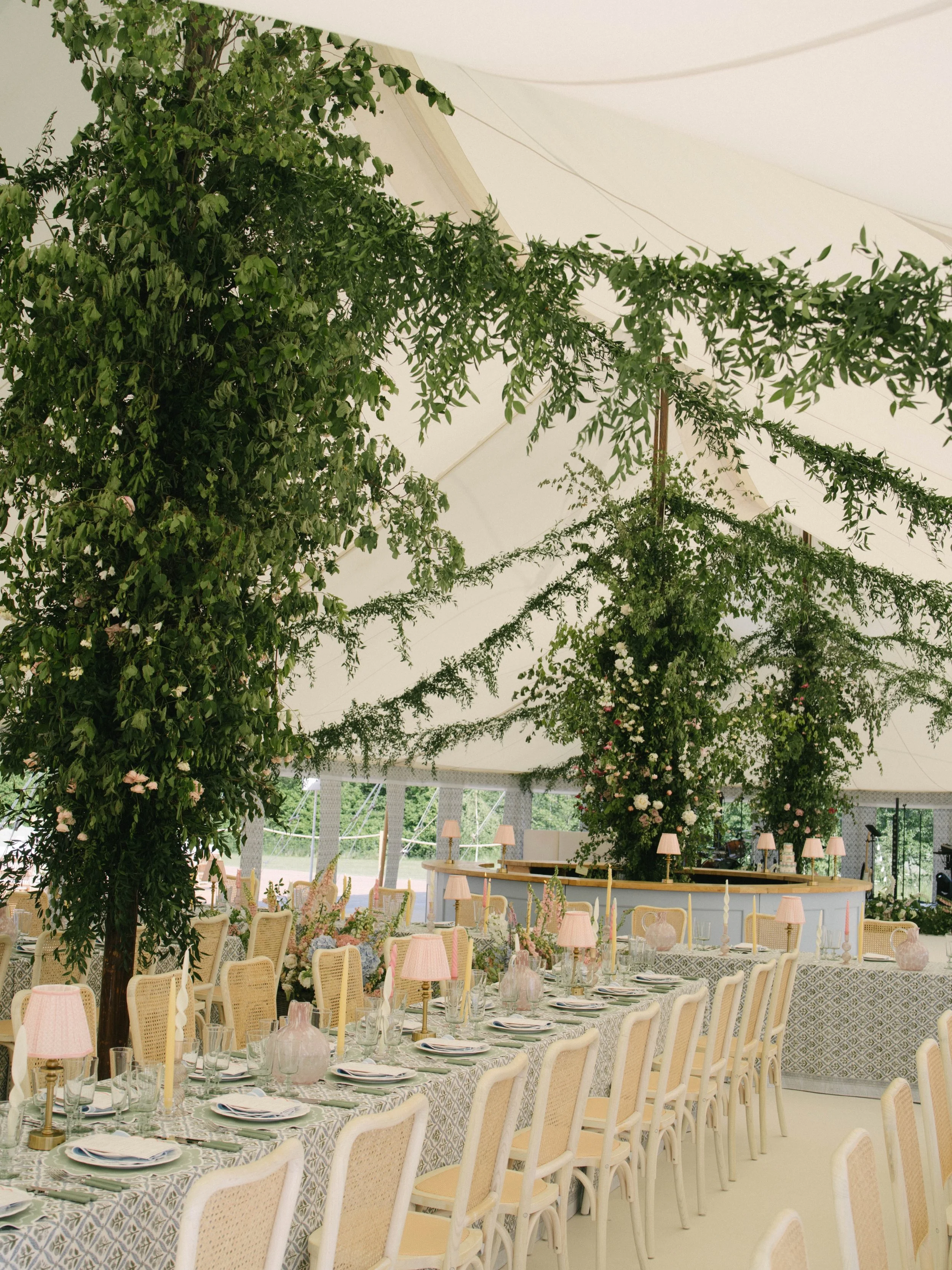 A sailcloth marquee is a blank canvas with which to weave your personality into. 

The Wills marquee structure built overlooking the lake at E&amp;J&rsquo;s private home was a pure expression of their style: elegant, relaxed lakehouse-farmhouse chic 
