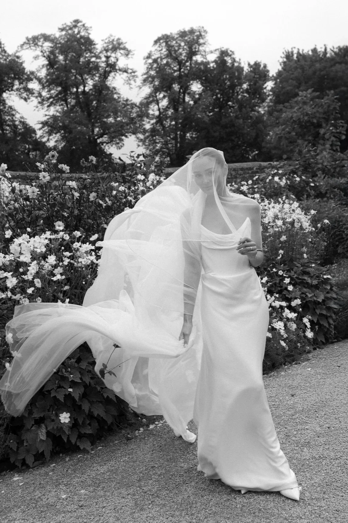 A STYLISH GARDEN MARQUEE WEDDING AT FINDON PLACE 
