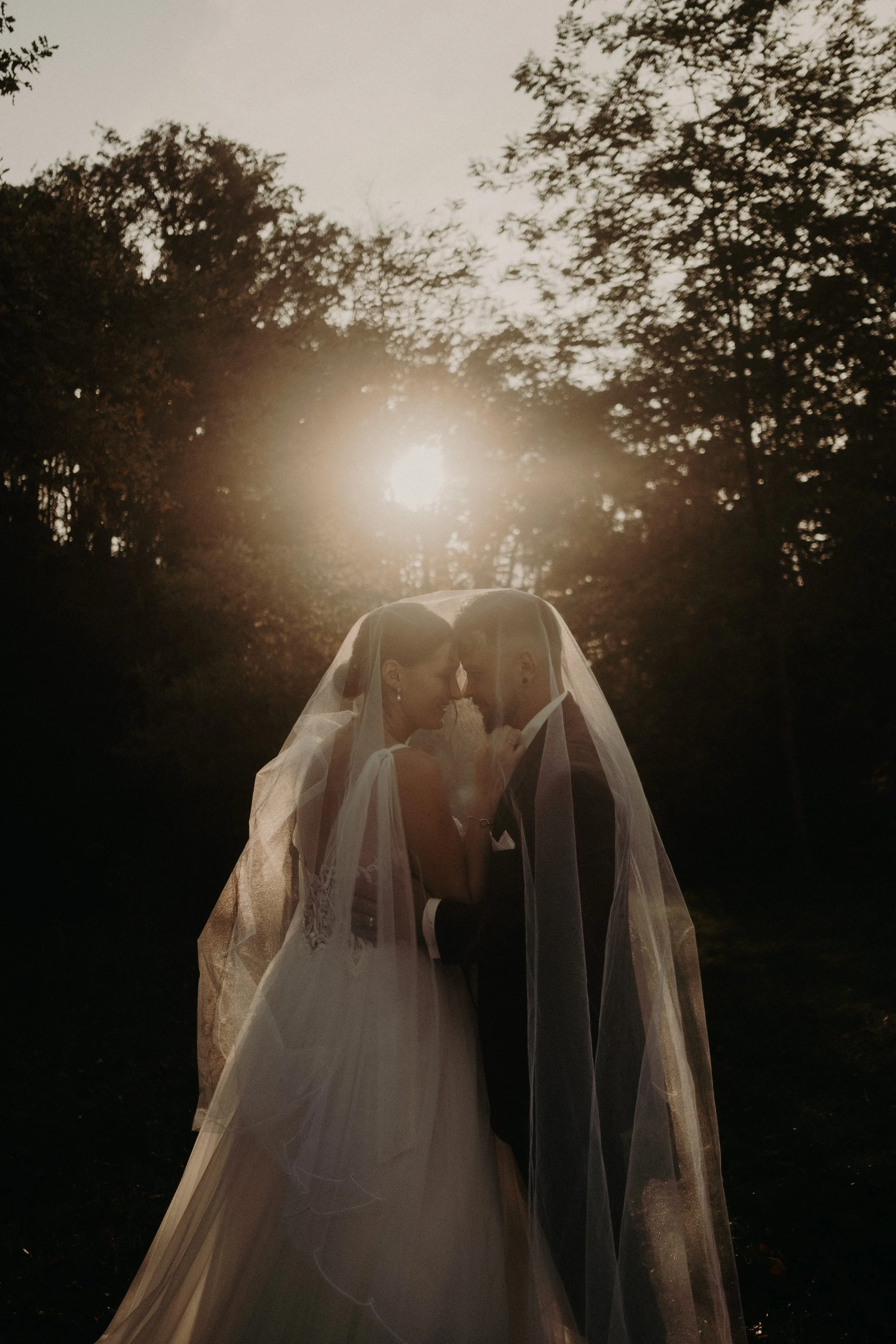 photo mariage coucher de soleil en franche-comte