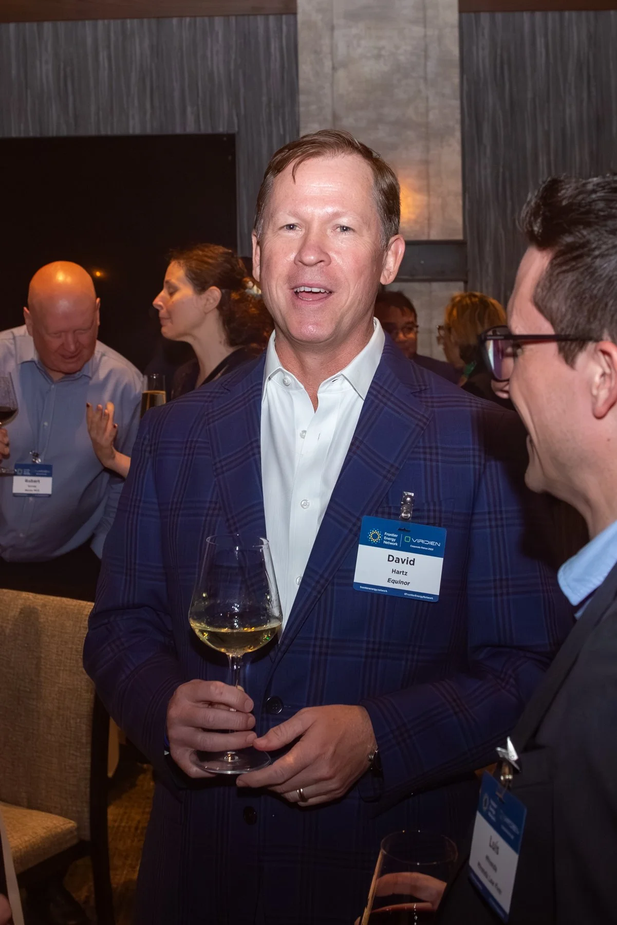 Delegate David Hartz networking with fellow energy professionals