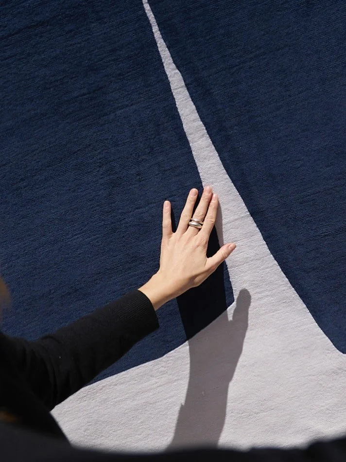 In the latest articles from AD and Vogue, rugs are highlighted as one of the strongest interior trends for 2026.

The focus is on texture, craftsmanship, and tactile surfaces that bring depth and calm into a space.
Both floor rugs and textile wall ha