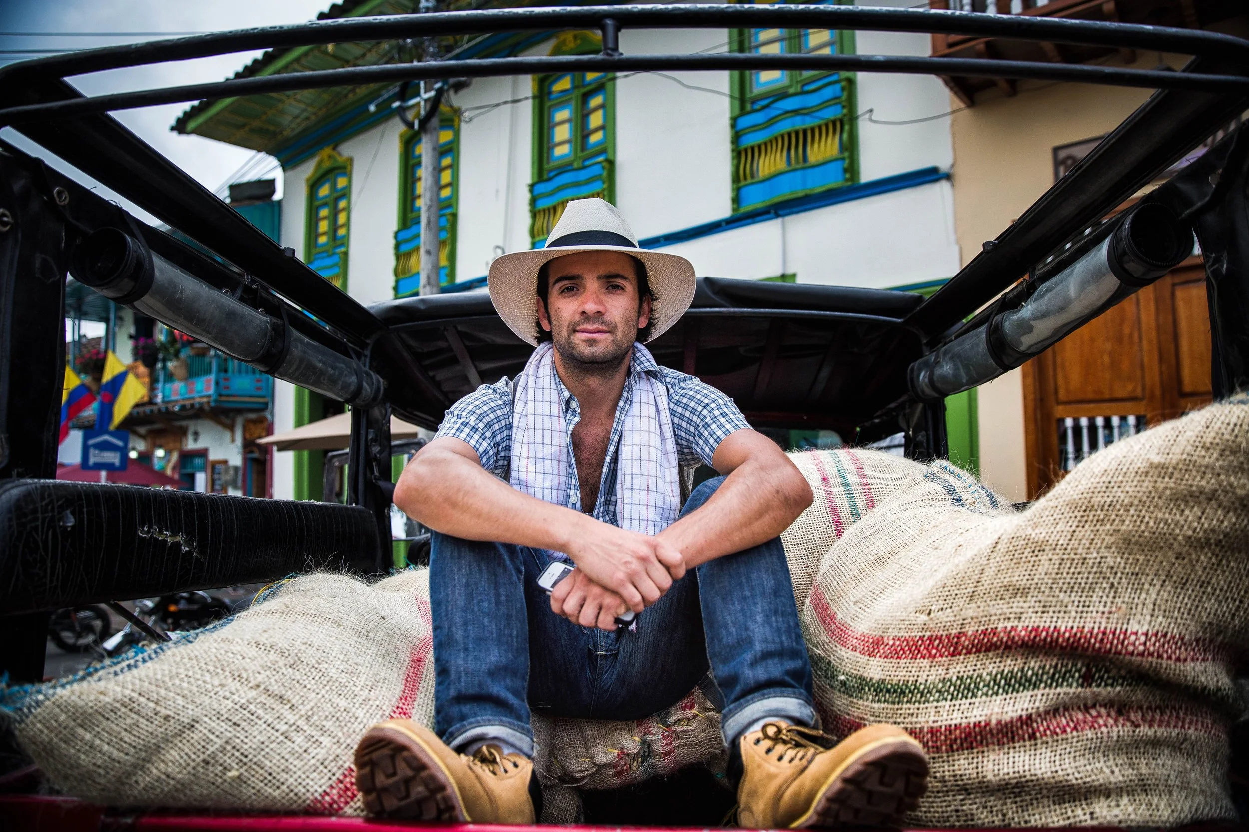 162. Niko en el willys .jpg