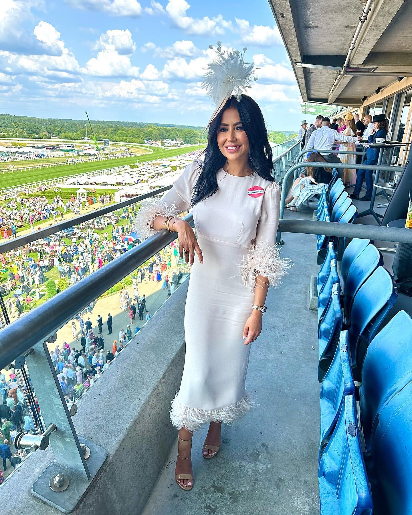 Royal Ascot 2023 🐎

What a fabulous day 🤍 

Styled by @my_wa_wardrobe 
Dress is @mintvelvet 
Hat @kittymay.online whom custom made to match my dress super quickly 

#royalascot #ladiesday #ootd #weddingguestdress #mintvelvet #featherhat #ascothats 