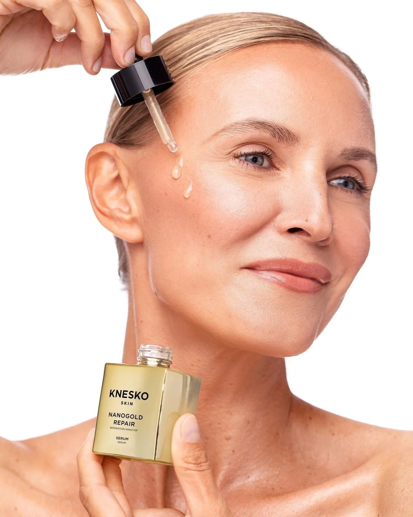 Lift. Firm. Glow. ✨

The KNESKO Skin Nanogold Repair Serum is an advanced peptide + gold-infused treatment that helps smooth, firm, and brighten the skin for a more sculpted look!

Available for purchase at Del Monte Spa!
.
.
#delmontespa #rochestern