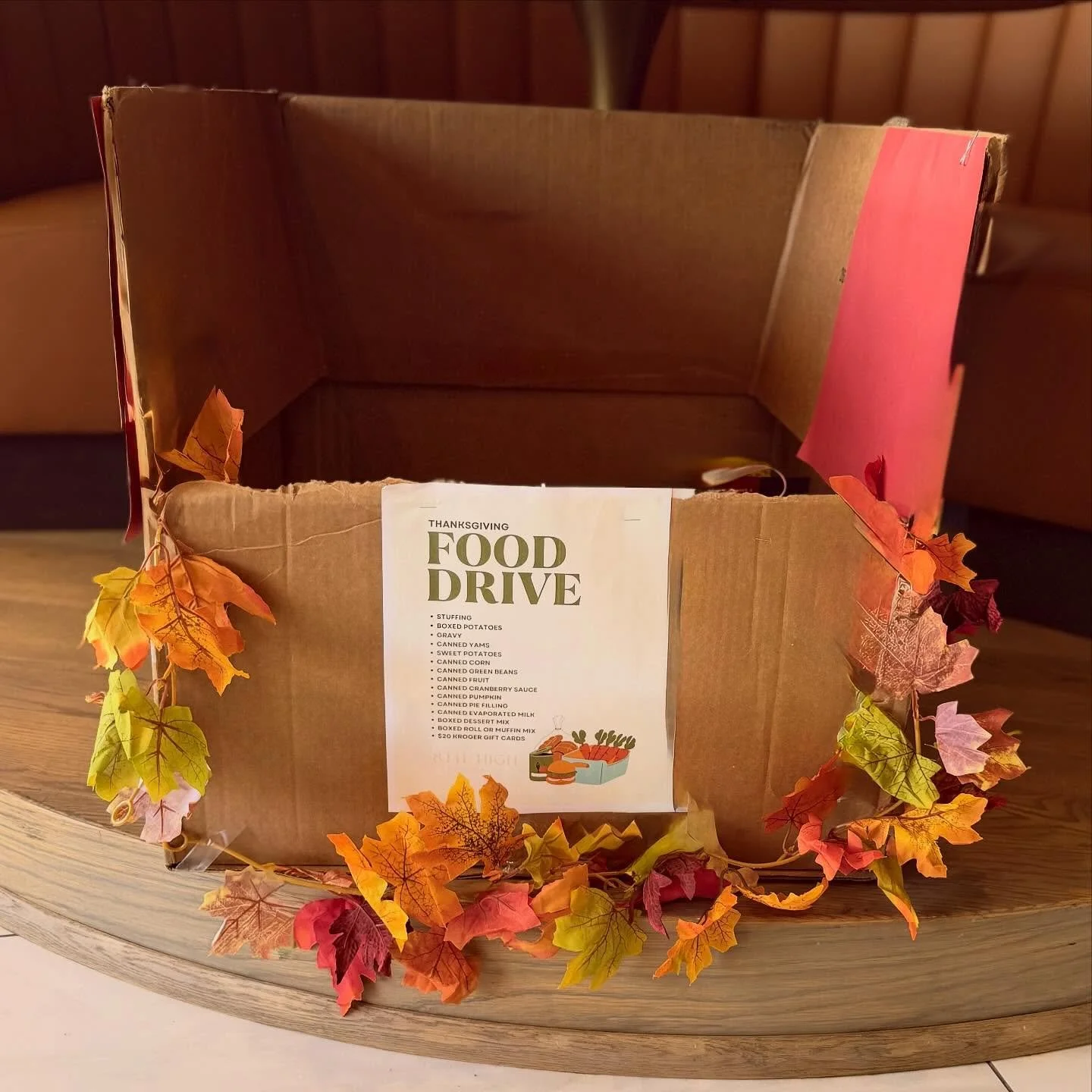 🥧🧡 Let&rsquo;s Give Thanks &amp; Give Back! 🦃🍽️ We&rsquo;re now accepting donations for our Thanksgiving food drive! Drop off your non-perishables in the lobby and help us share some love this season! 🍂❤️

#8thandhighapartments #ohiostate #osu #