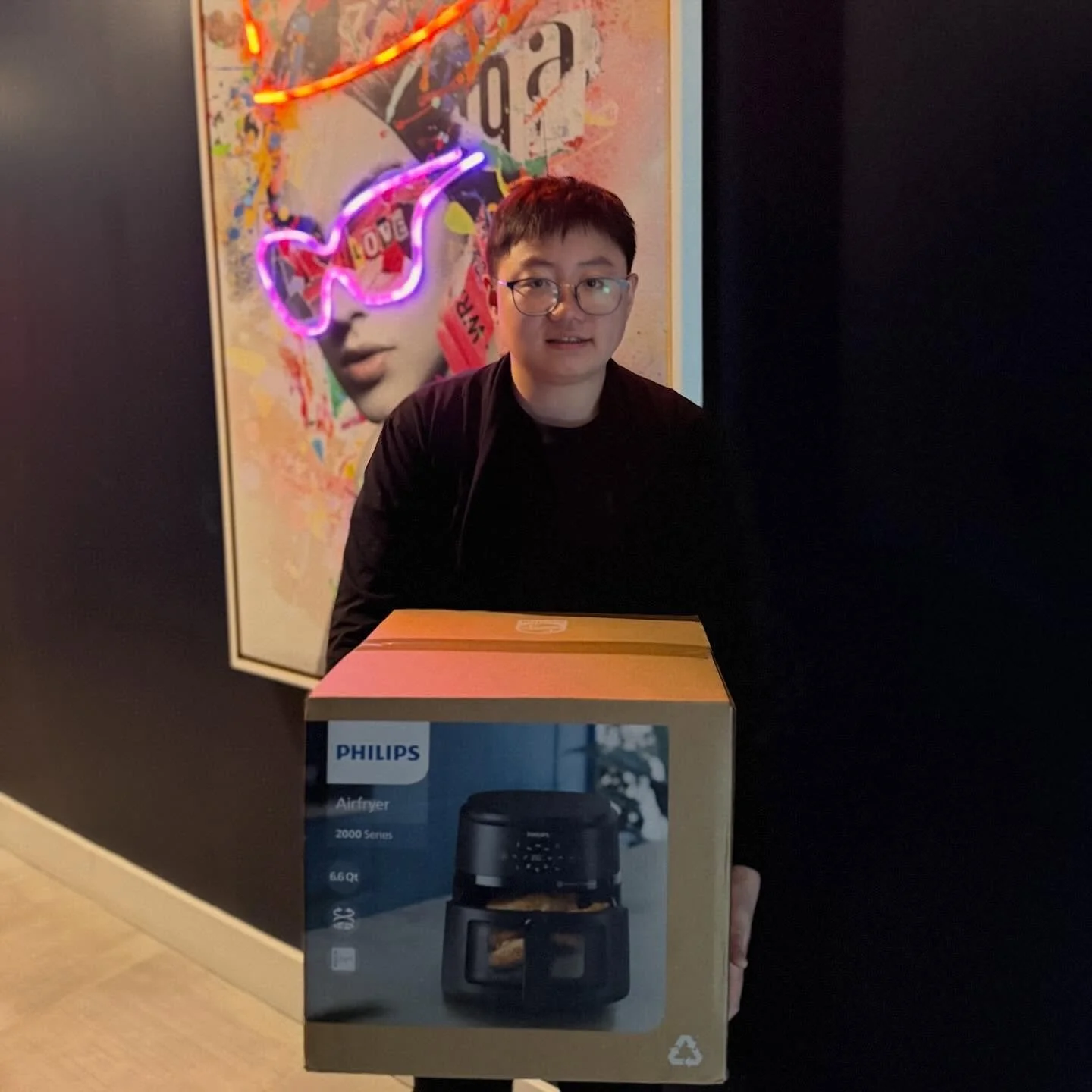 ✨Win it Wednesday Giveaway! ✨

Today we&rsquo;re giving away an Air-fryer to one lucky winner! Here&rsquo;s how to enter! 

1️⃣ Like this post 🖤
2️⃣ Follow us @8thandhighapartments 🤗
3️⃣ Tag 2 friends you&rsquo;d invite over for dinner 🍲 

💥 BONU