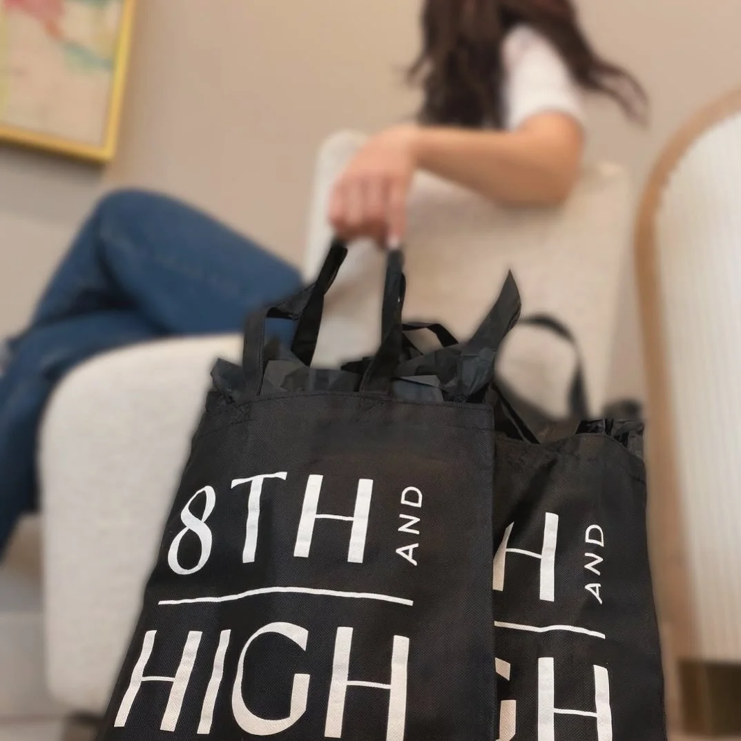 Happy Black Friday, everyone! 🖤🛍️As a Black Friday special we&rsquo;ve added additional spots for our renewal gift cards, but you have to request a renewal by 🚨December 1rst 🚨 to snag one! 💲💲

⭐️Reminder the Renewal deadline is January 1rst (do