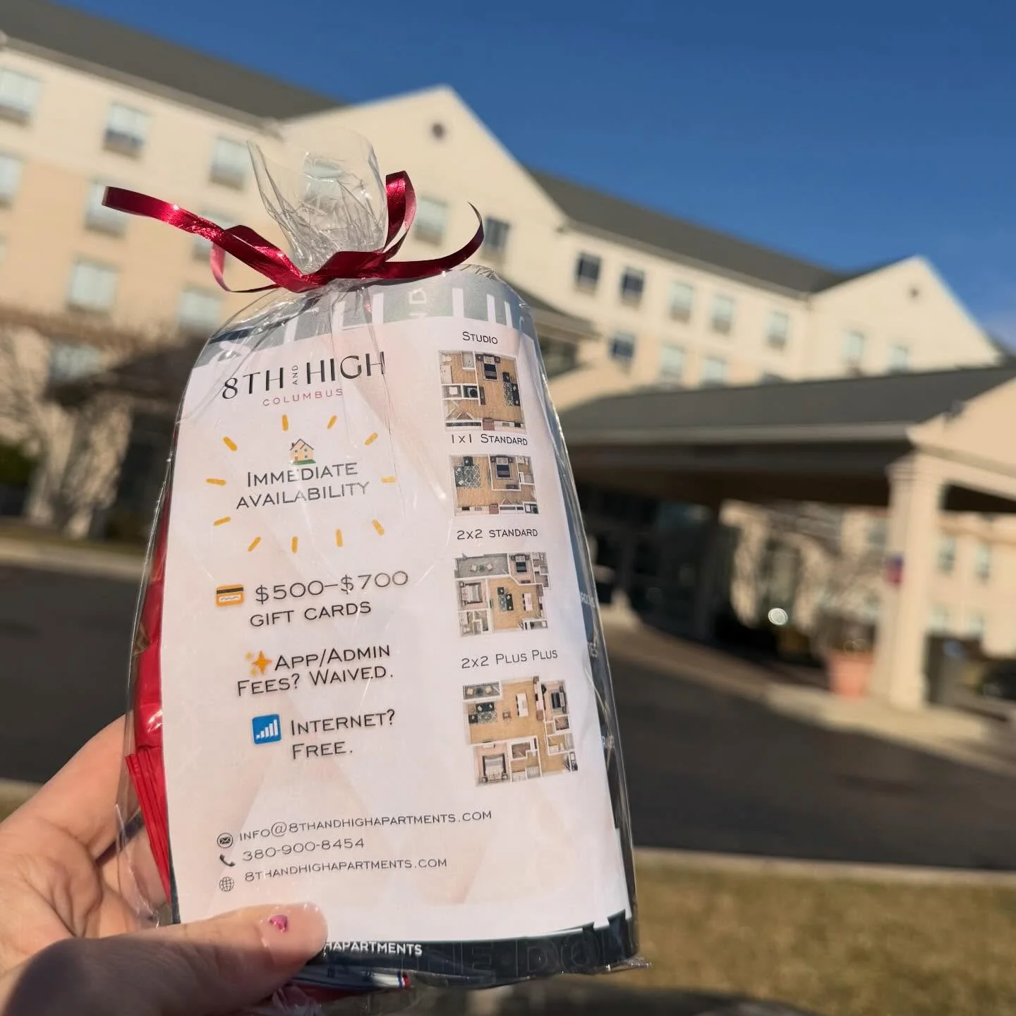 Looking for an immediate short-term lease? 👀🏡 We&rsquo;ve got you covered! Studios, 1️⃣ &amp; 2️⃣ bedroom homes still available ✨ Don&rsquo;t forget about our awesome special 😉 🔥

#8thandhigh #leasing #special #ohiostateuniversity #colimbusohio #