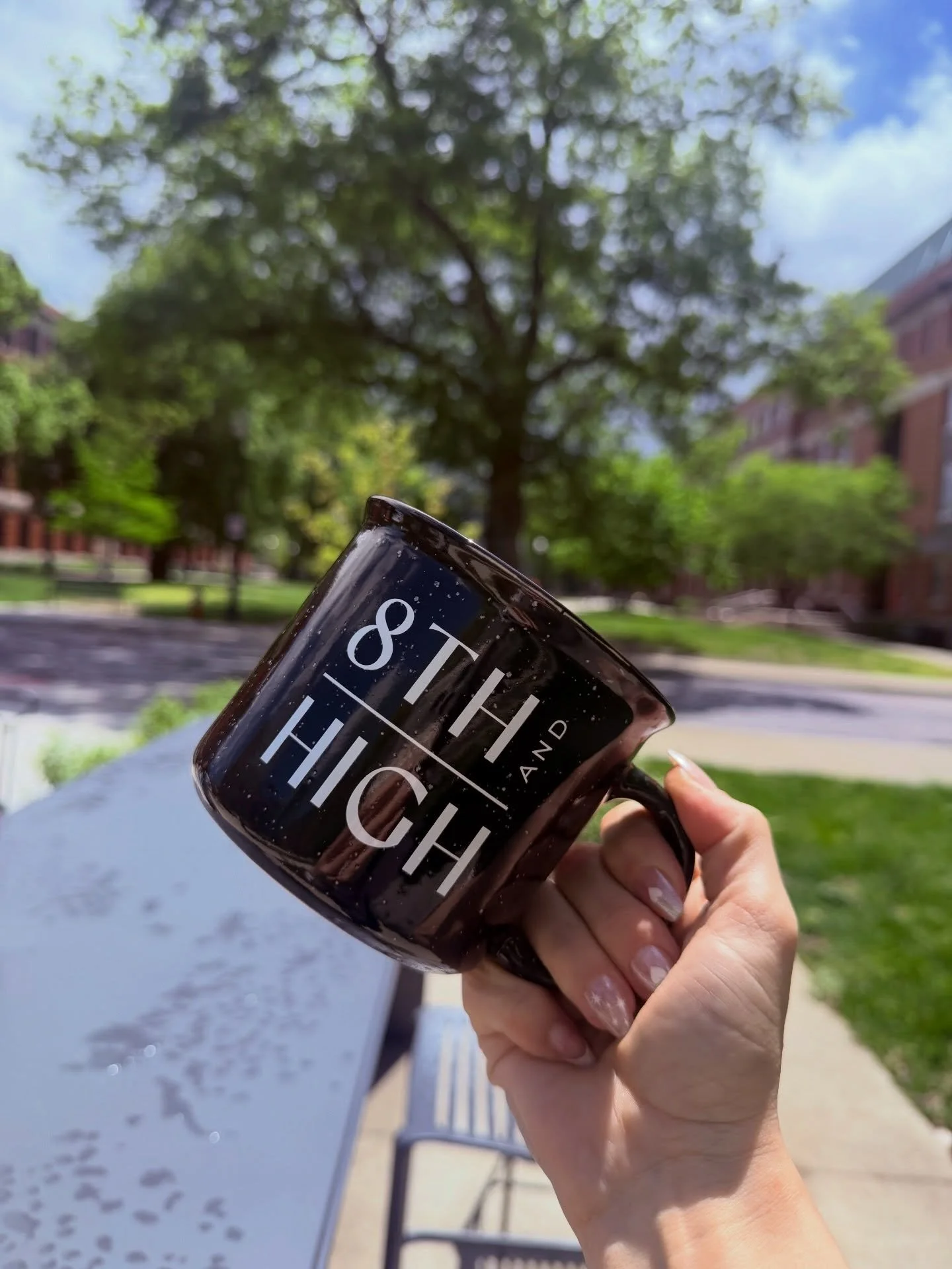 ✨Finals are almost over 📚⏳ and summer break is calling ☀️Time to head home and recharge, but don&rsquo;t forget to lock in your housing for fall before you do 😉 🏡

#finalsweek #ohiostatefootball #columbusohio #housing #8thandhigh