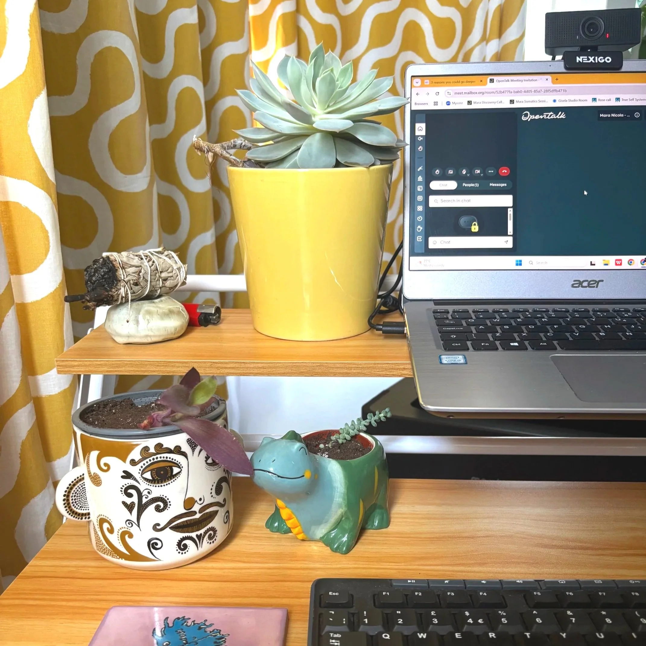 3 reasons you could go deeper with somatics online (and why in-person isn’t the gold standard)