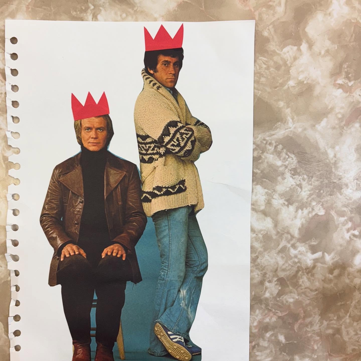 This Christmas shop independent at The Lido Stores. 

Original painting, print, sculpture, ceramics. All things beautiful. 

Retro stationary, neon candles, miniature desirables and vintage objects for those smaller buys. 

Alt. gift guide coming soo