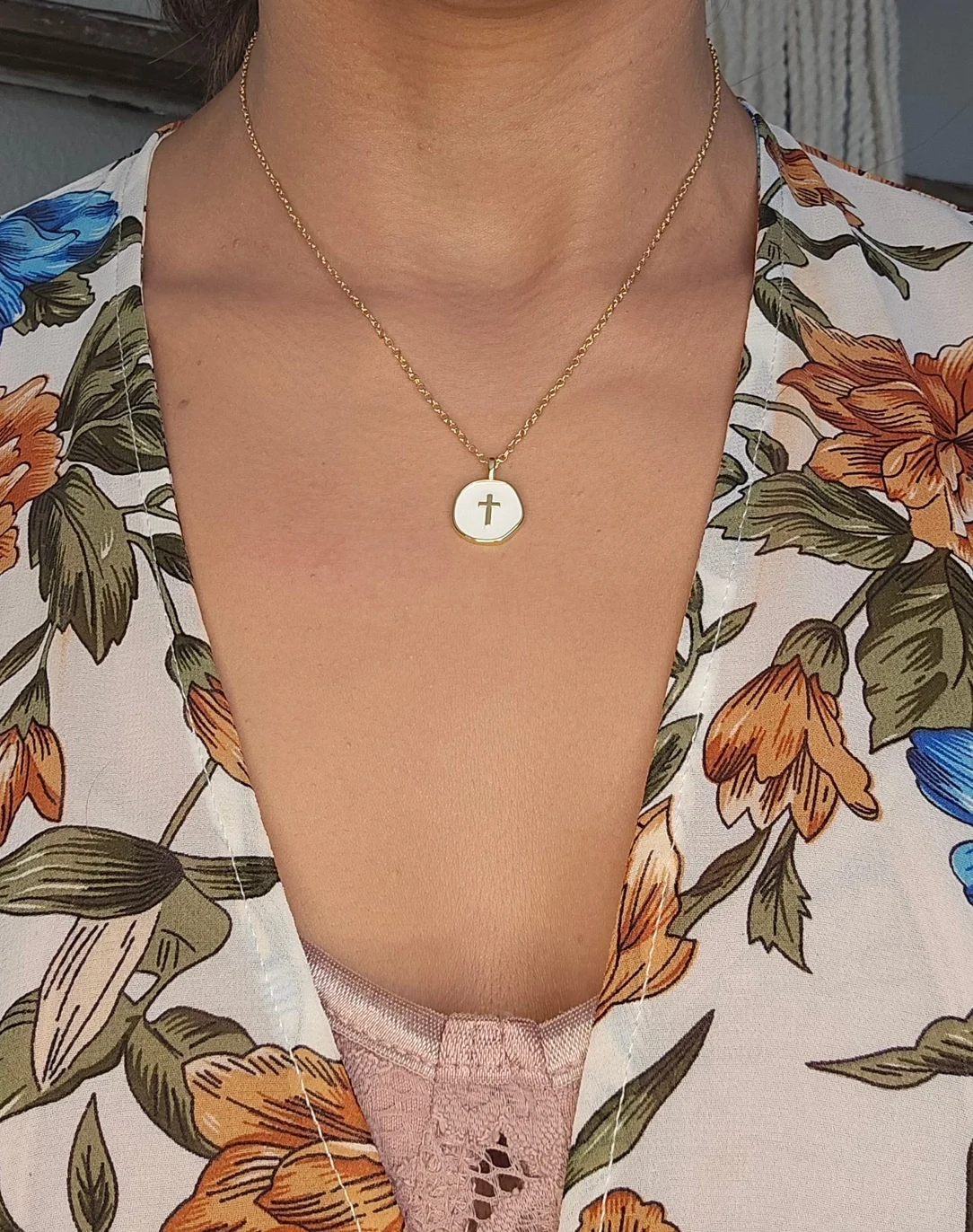 cross necklace 3.webp