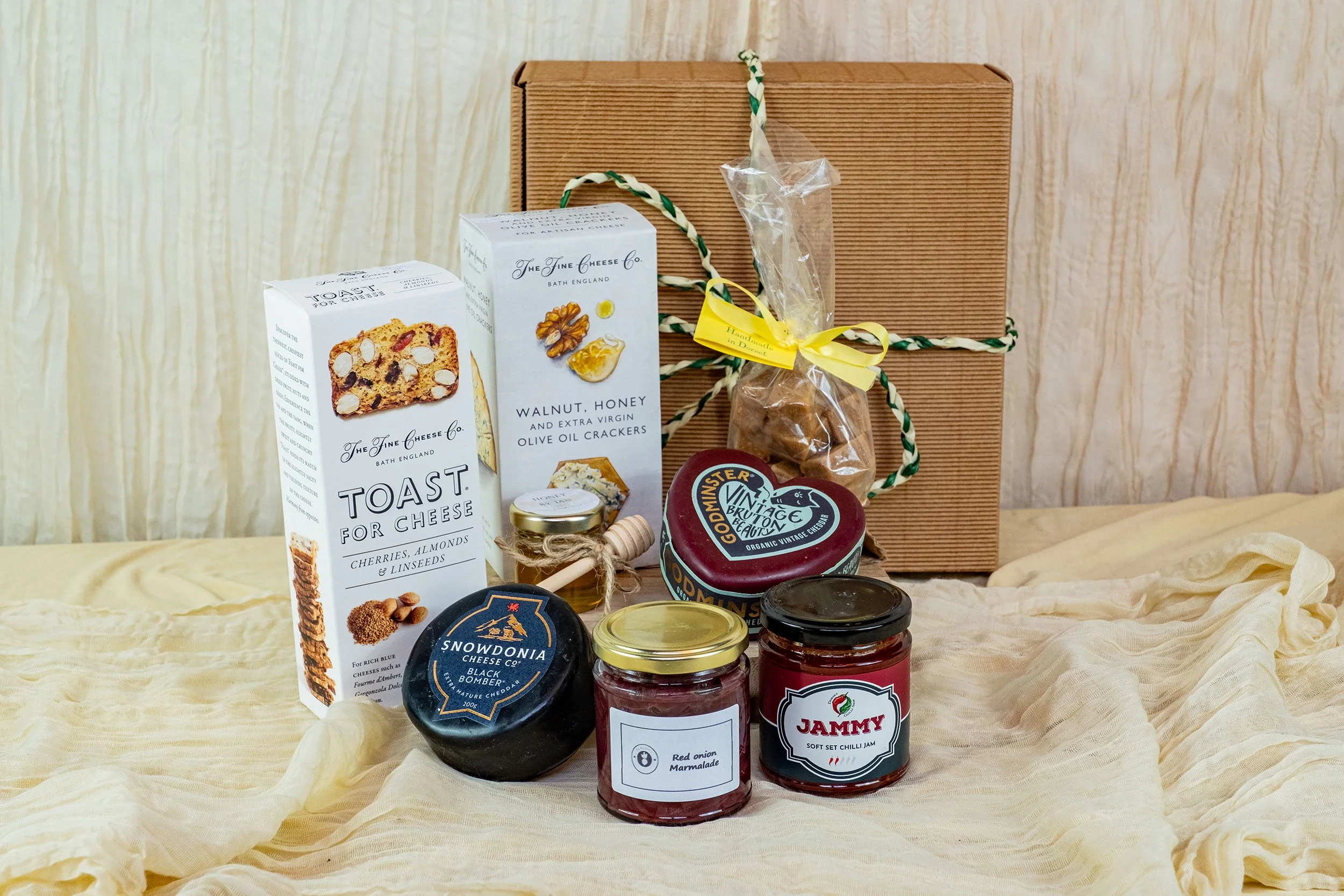 Dorset Cheese & Fudge Hamper