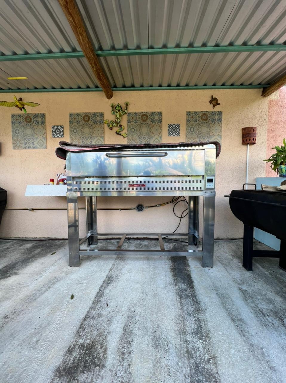 Horno para pizza casa Chris Arrecifes.jpeg