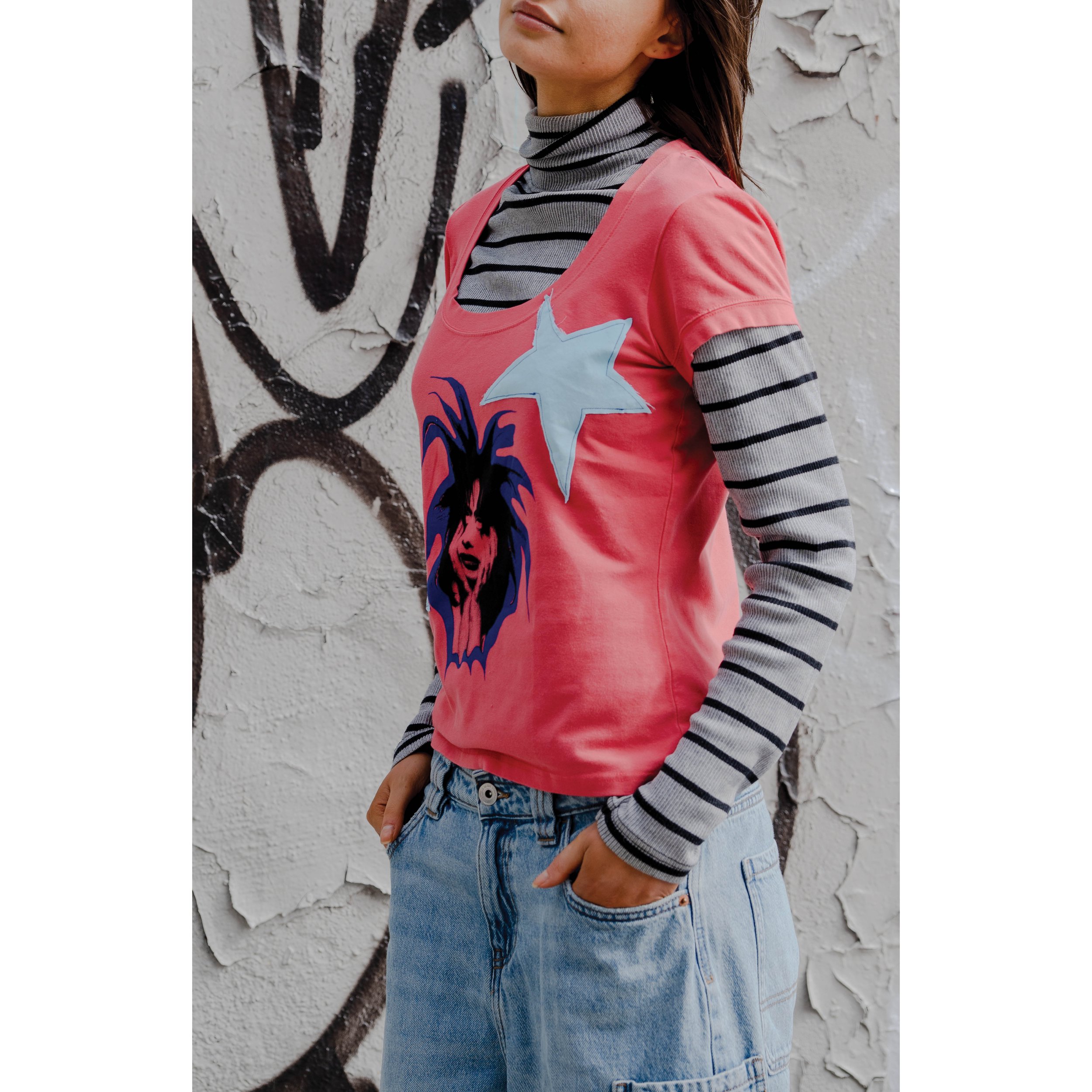 tshirt-redS0182.jpg