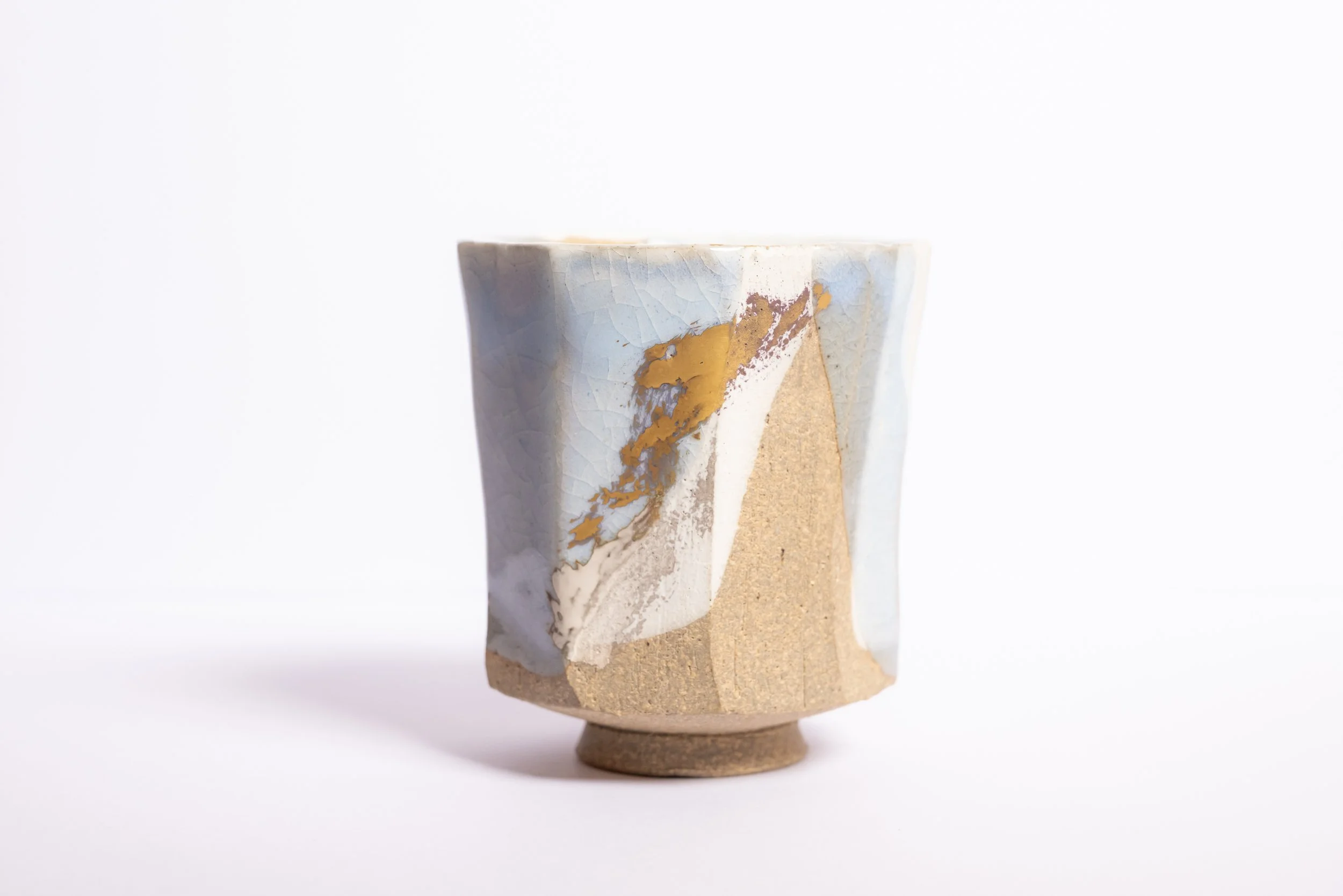 14. CUP/GEPPAKU GLAZE WITH GOLD AND SILVER 8.0 X 7.8 X 8.7 CM 