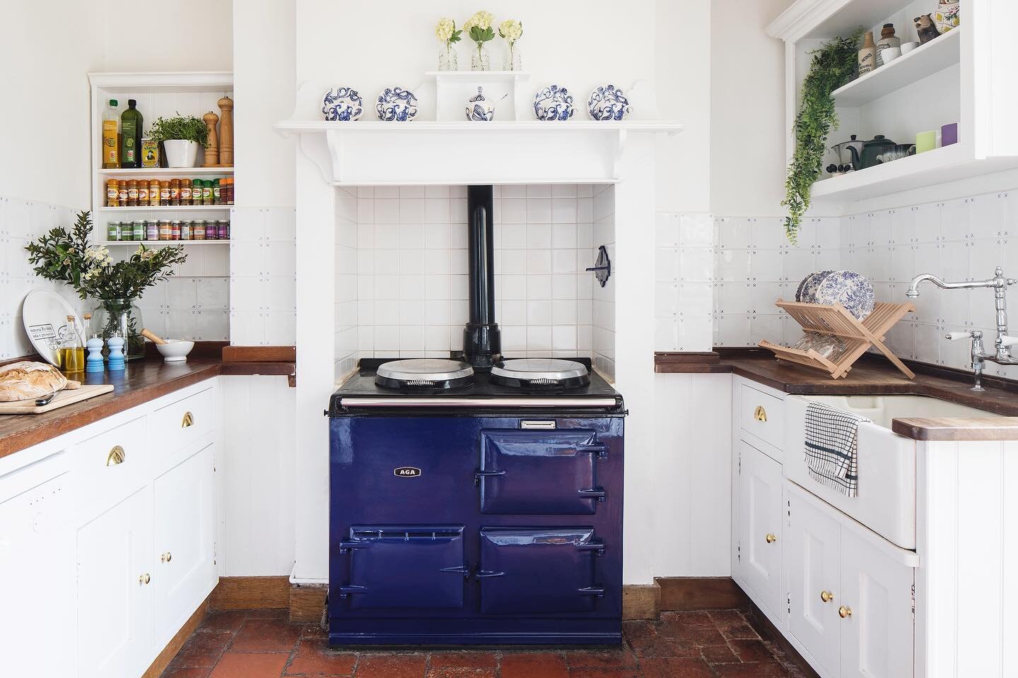 Here&rsquo;s a big dose of insta reality for you! If you&rsquo;re a fellow aga owner you&rsquo;ll be feeling the horrendous pinch of owning one of these at the moment. We&rsquo;re actually too scared to turn her on due to the hefty cost so are using 