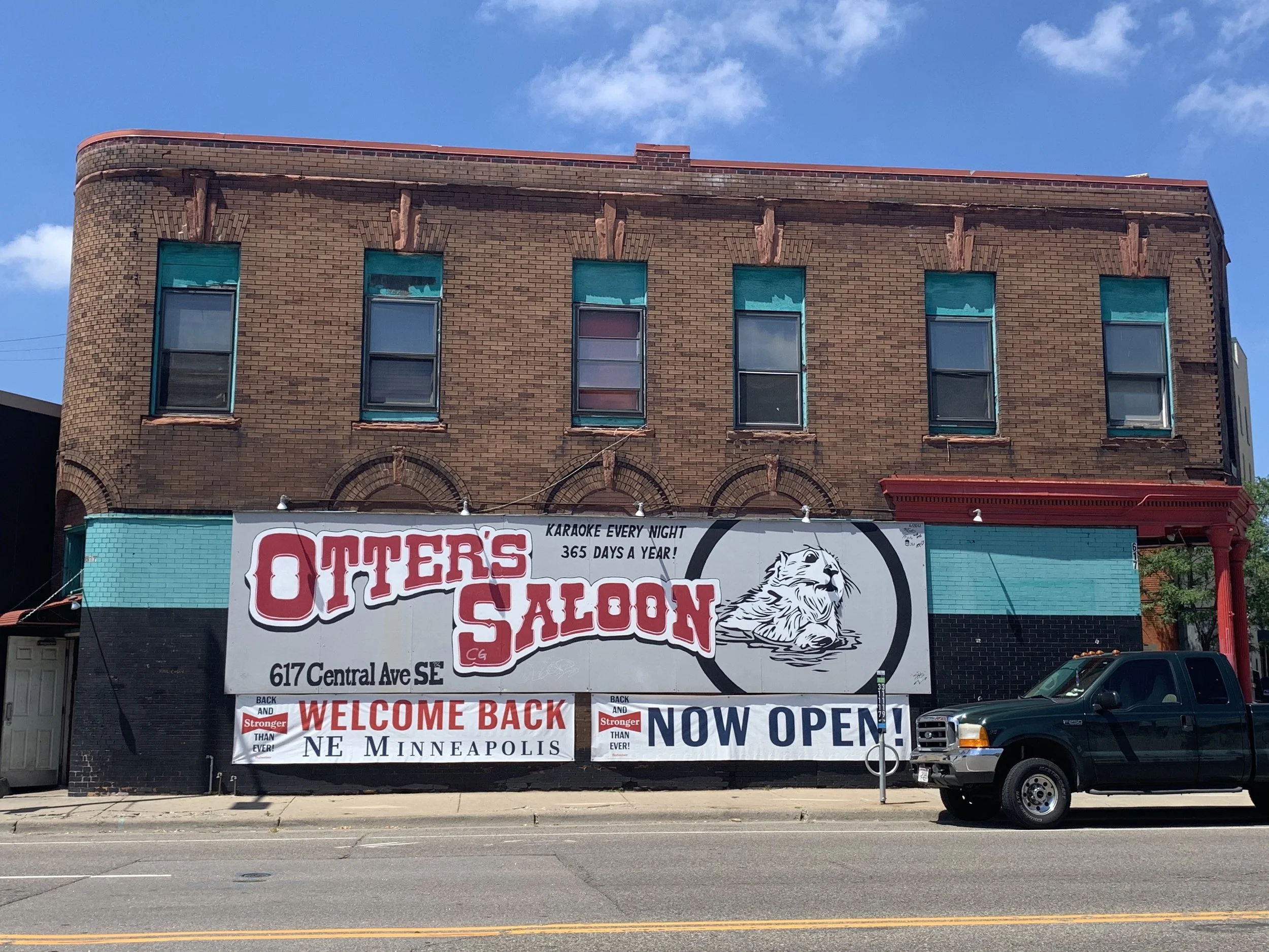 Otter's Saloon