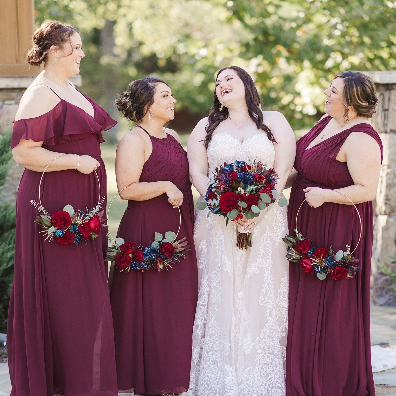 😍😍😍 #tbt to this gorgeous October wedding! 

Caterer: @hellocateringandcustombakery 
Cake: Bev&rsquo;s Cakes 
Florist: Ootsie&rsquo;s Blossoms and Boutique
Photographer: @jordyn_emmert_photography 

#throwback #weddings #oklahomaweddings #81ranch 