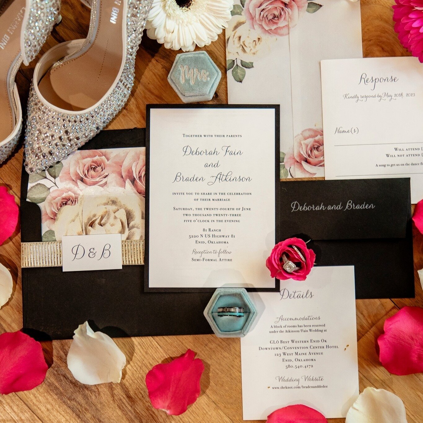 Can we just take a moment to appreciate the details of the Atkinson wedding?? Has me dreaming of summer weddings 💟💟

#oklahomawedding #oklahomaweddingvenue #oklahomaeventcenter #2023bride #2024weddings #bride #engaged #couplegoals #detailsshot #wed