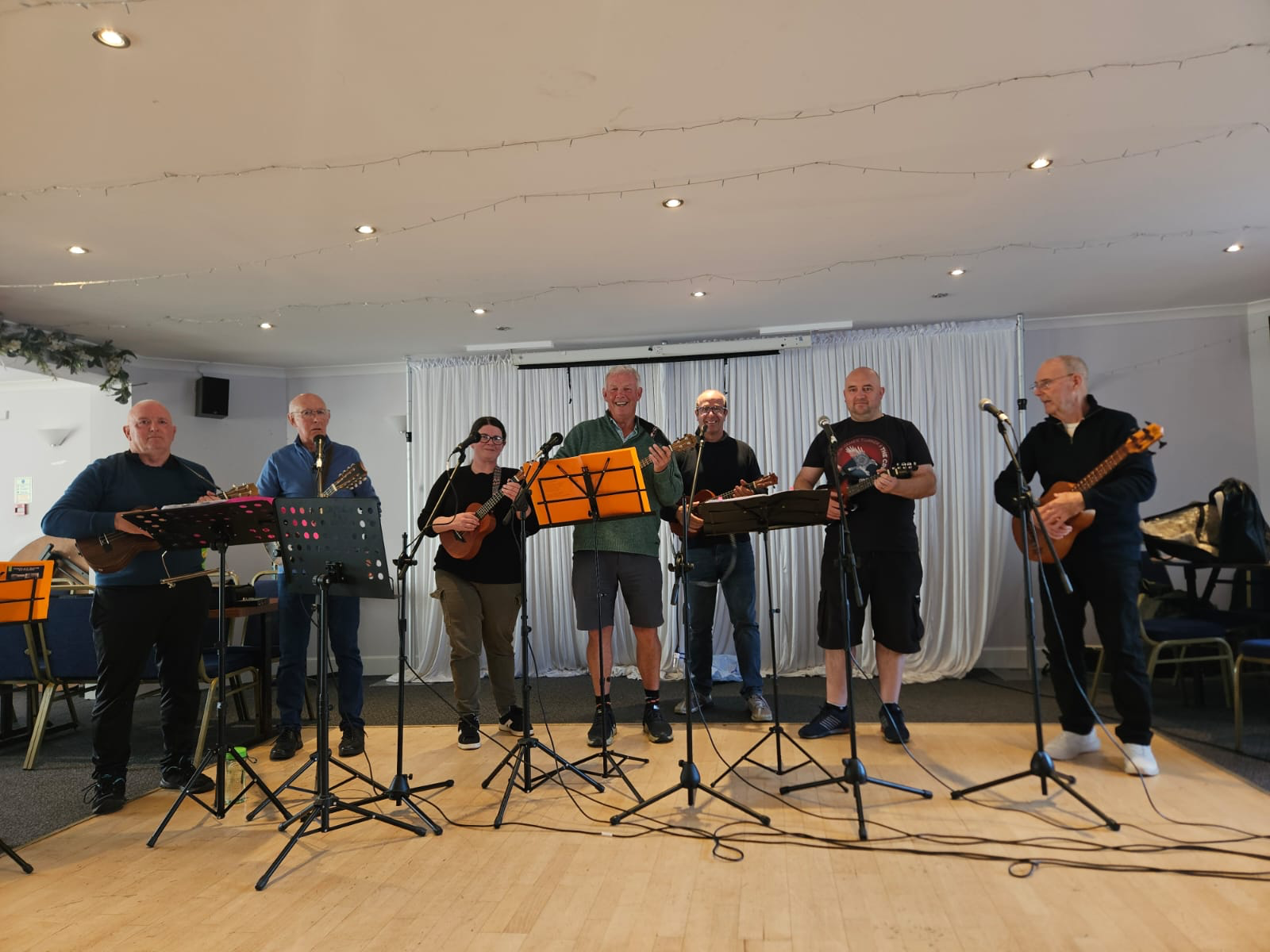 Dunbar Ukulele band