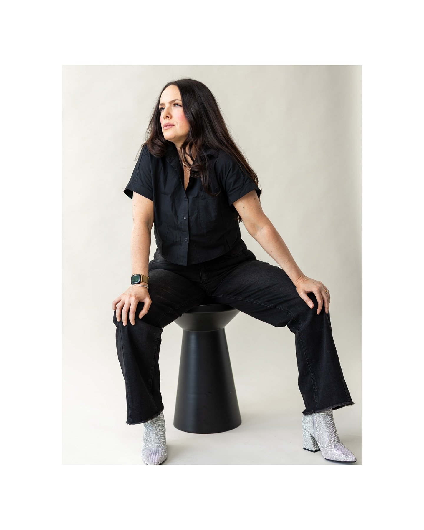 Fortunately for me, @shortforrichard agreed to play in the studio. Ronda is a model 🔥. Thank you friend 🫶🫶

#jordanclarkphoto 
Studio: @dwellingtable