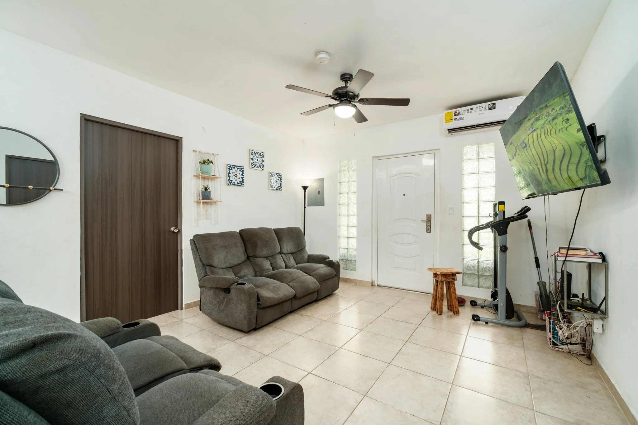 GCMS AshleyMorales 00001 Bugaba PTY PDEF NOLOGO LOWRES-19.jpg