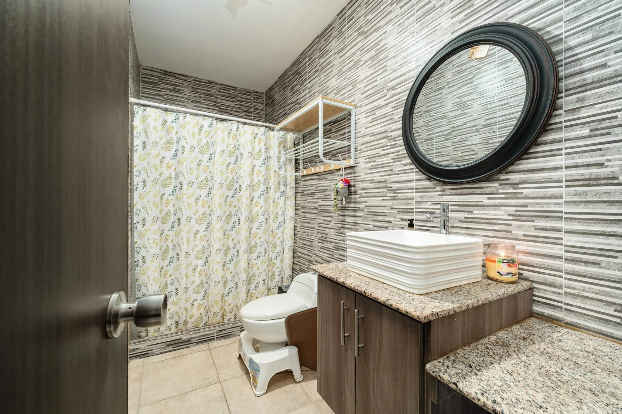 GCMS AshleyMorales 00001 Bugaba PTY PDEF NOLOGO LOWRES-26.jpg