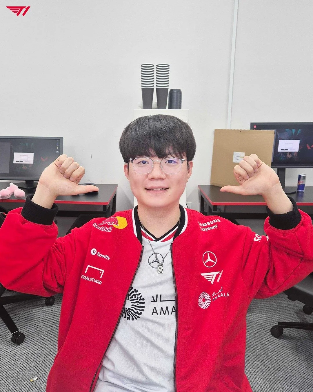 공룡 사냥! 🦖

The hunt for Rex is on 🦖

#T1VALORANT #T1WIN #NeverLookBack