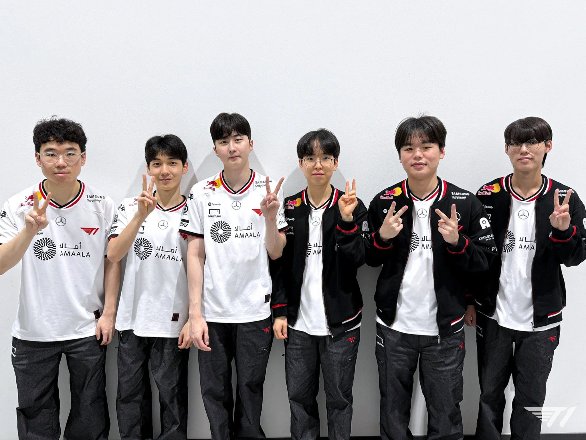 플레이오프도 잘 준비하여 돌아오겠습니다!👊
We will prepare well and come back stronger for the Playoffs! 👊

#TogetherAs1