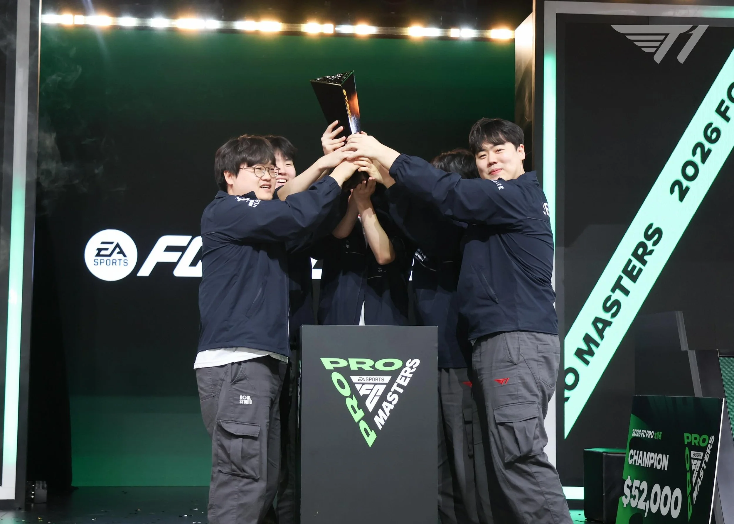 🏆 𝐅𝐂 𝐏𝐑𝐎 𝐌𝐀𝐒𝐓𝐄𝐑𝐒 𝟐𝟎𝟐𝟔 𝐂𝐇𝐀𝐌𝐏𝐈𝐎𝐍𝐒 🏆

#TogetherAs1 #T1WIN
