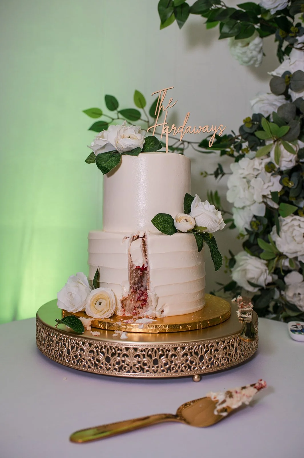 Deja+Joshua_cakecutting-18_websize.jpg