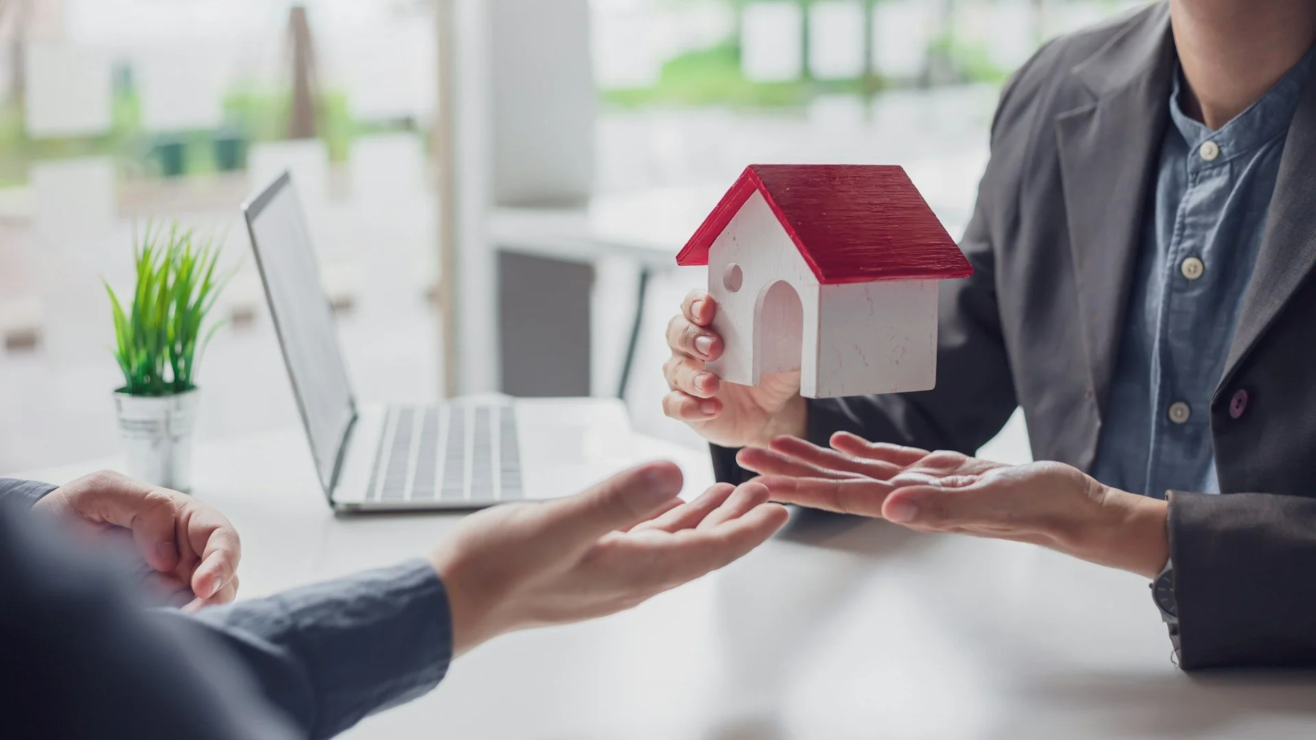 How Listing Photos Shape Home Searches in Seattle