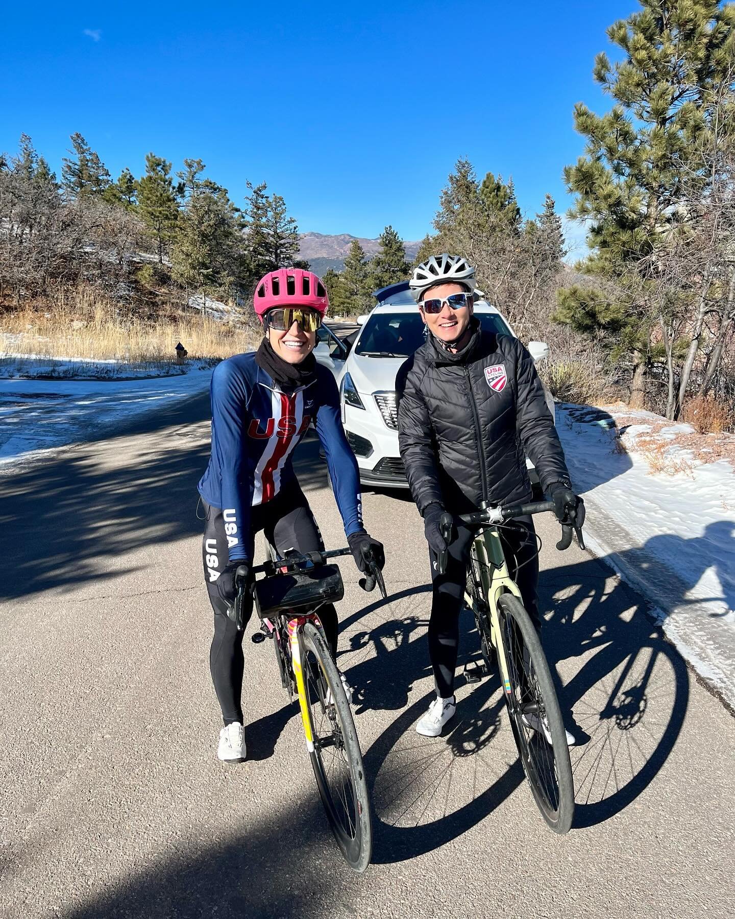 Today&rsquo;s highlight was riding with NBC&rsquo;s #1 Correspondant @stephanie.gosk. Thanks for your thoughtful questions and for putting up with Colorado&rsquo;s 30-degree weather! 🥶 

📸 @angelinapalermo 

#nbcinterview #stephaniegosk #cyclinggoa