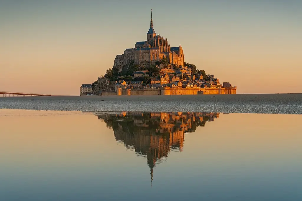 a beautiful view of mont st michel