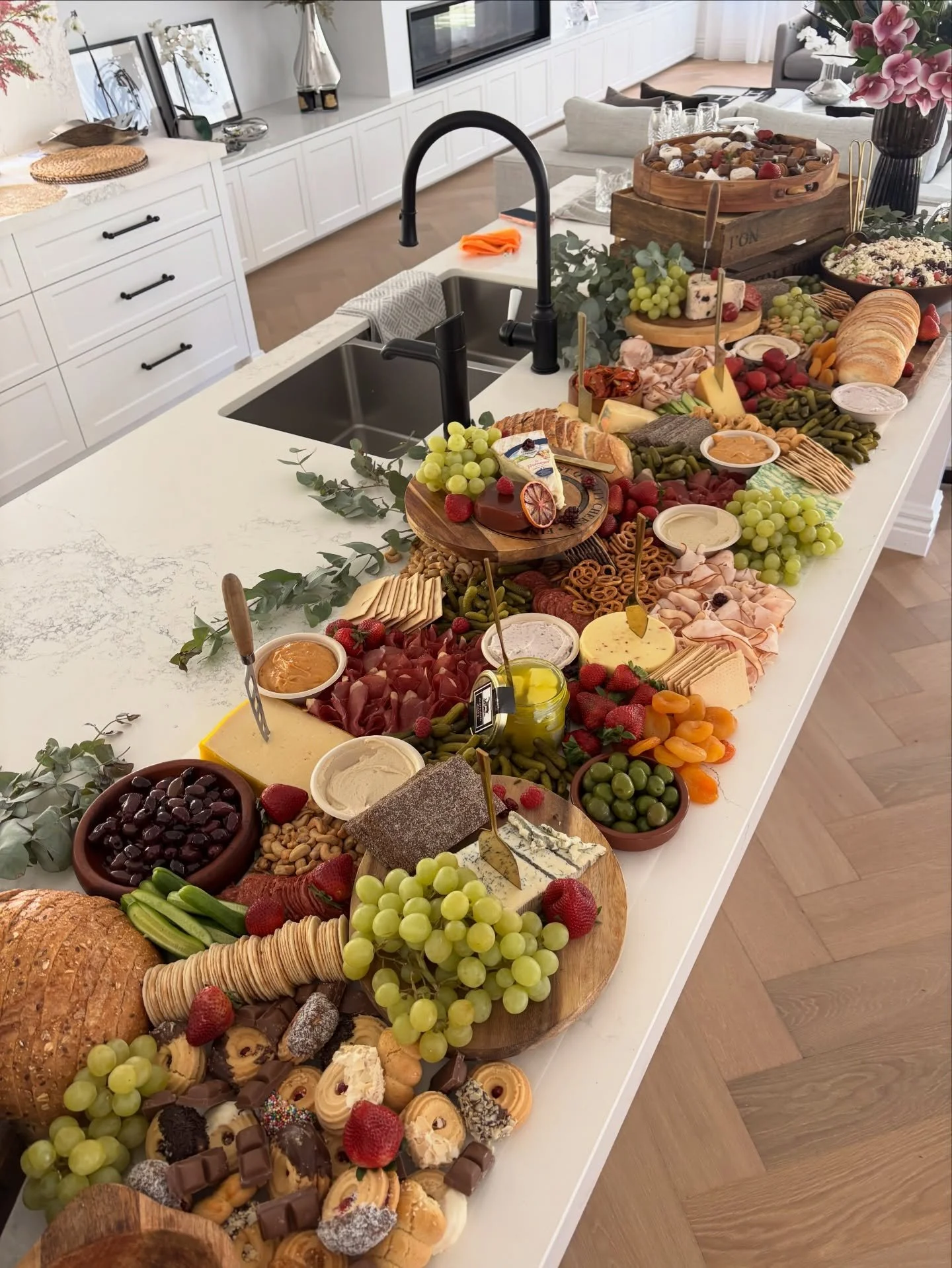2 metre pork free table with our dessert board, Greek salad bowl + hot food in the oven 🤍