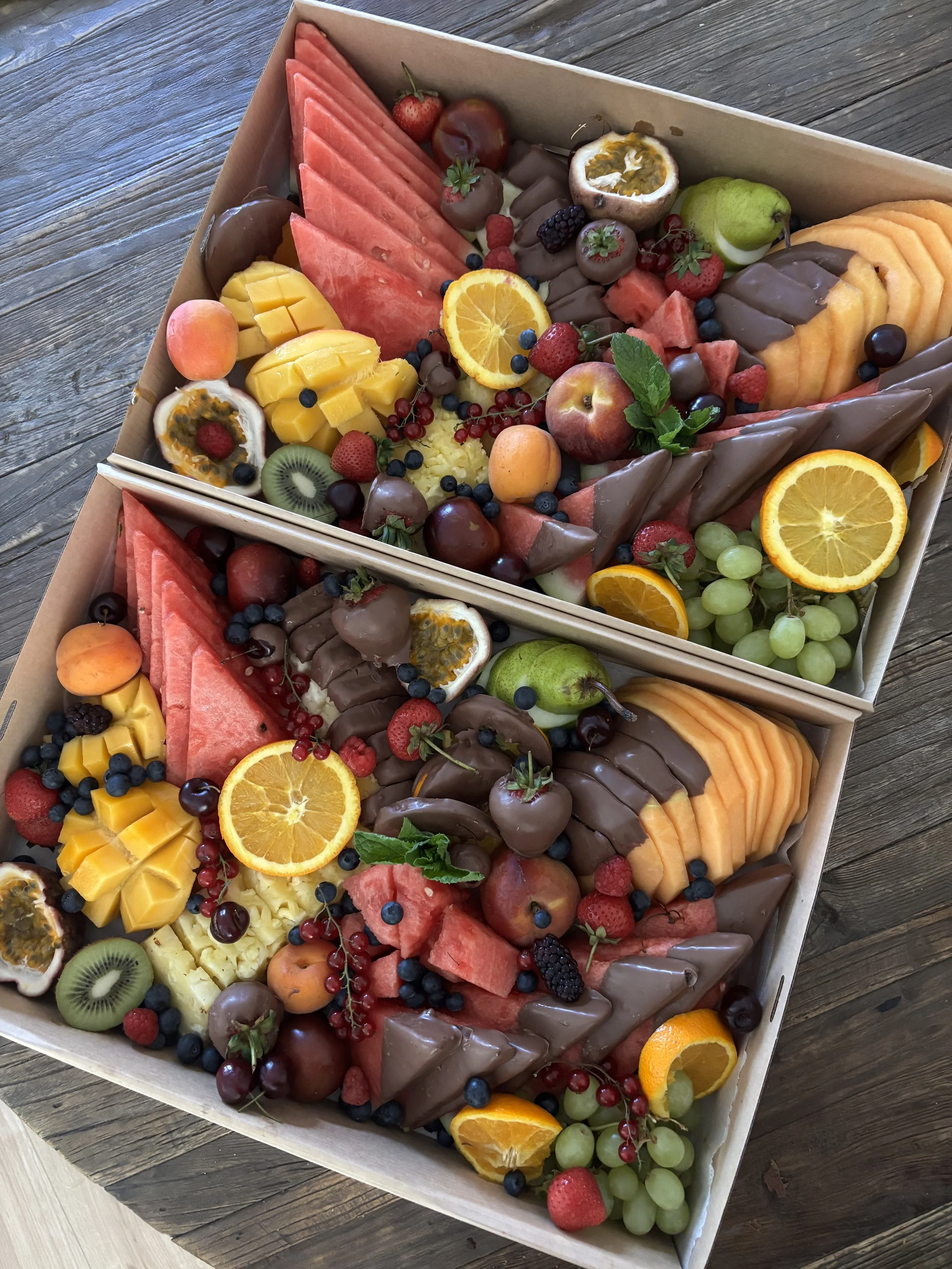 XL choc dipped fruit boxes
